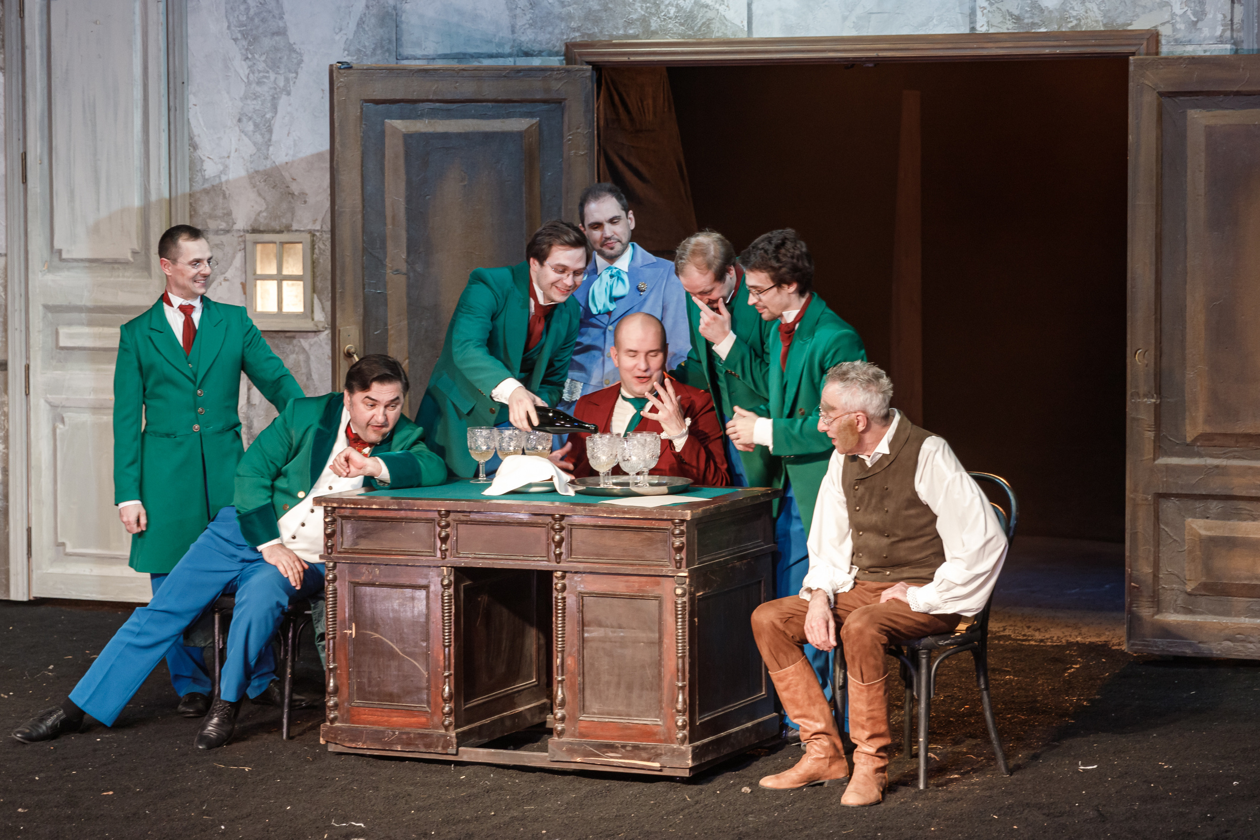 Мертвые души. Марина Ушакова. Фотограф. Выпускные альбомы. г. Краснодар