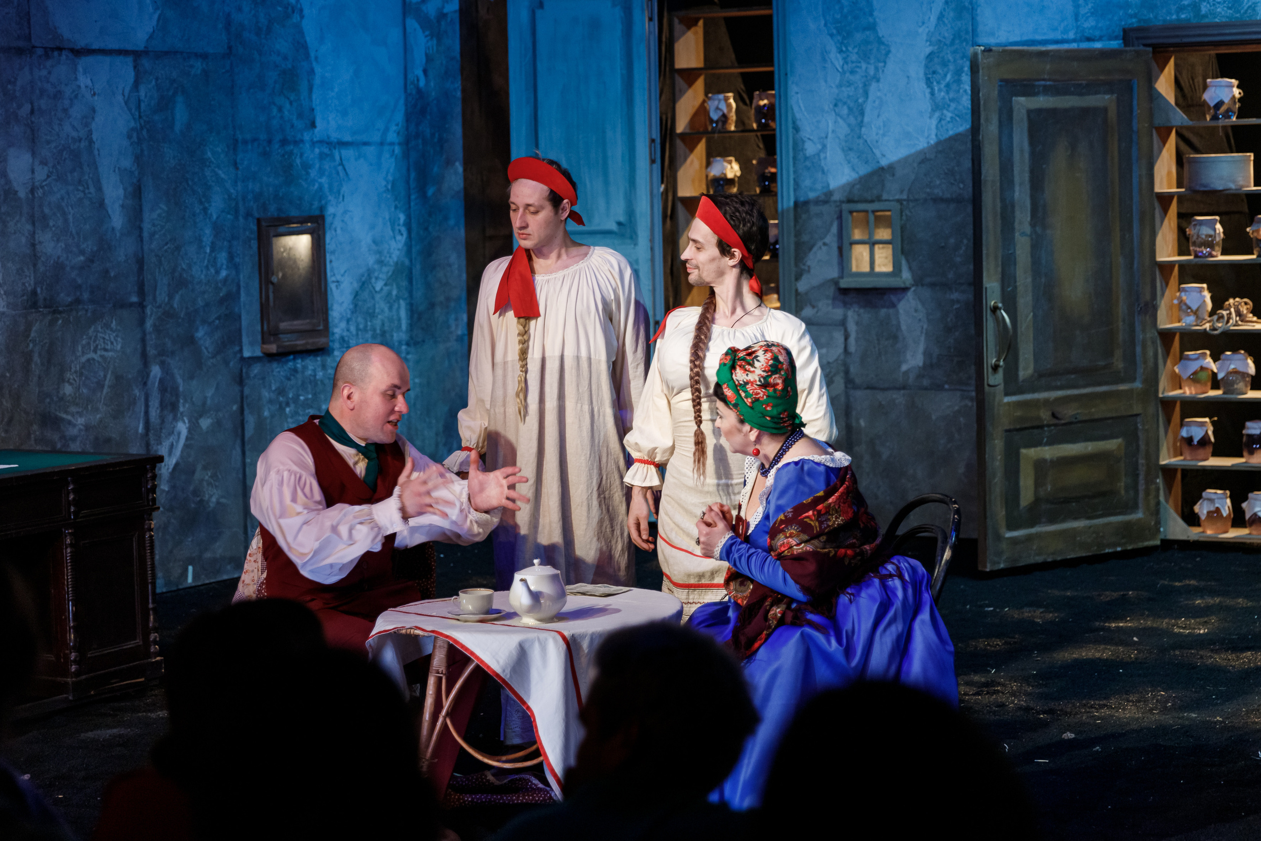 Мертвые души. Марина Ушакова. Фотограф. Выпускные альбомы. г. Краснодар