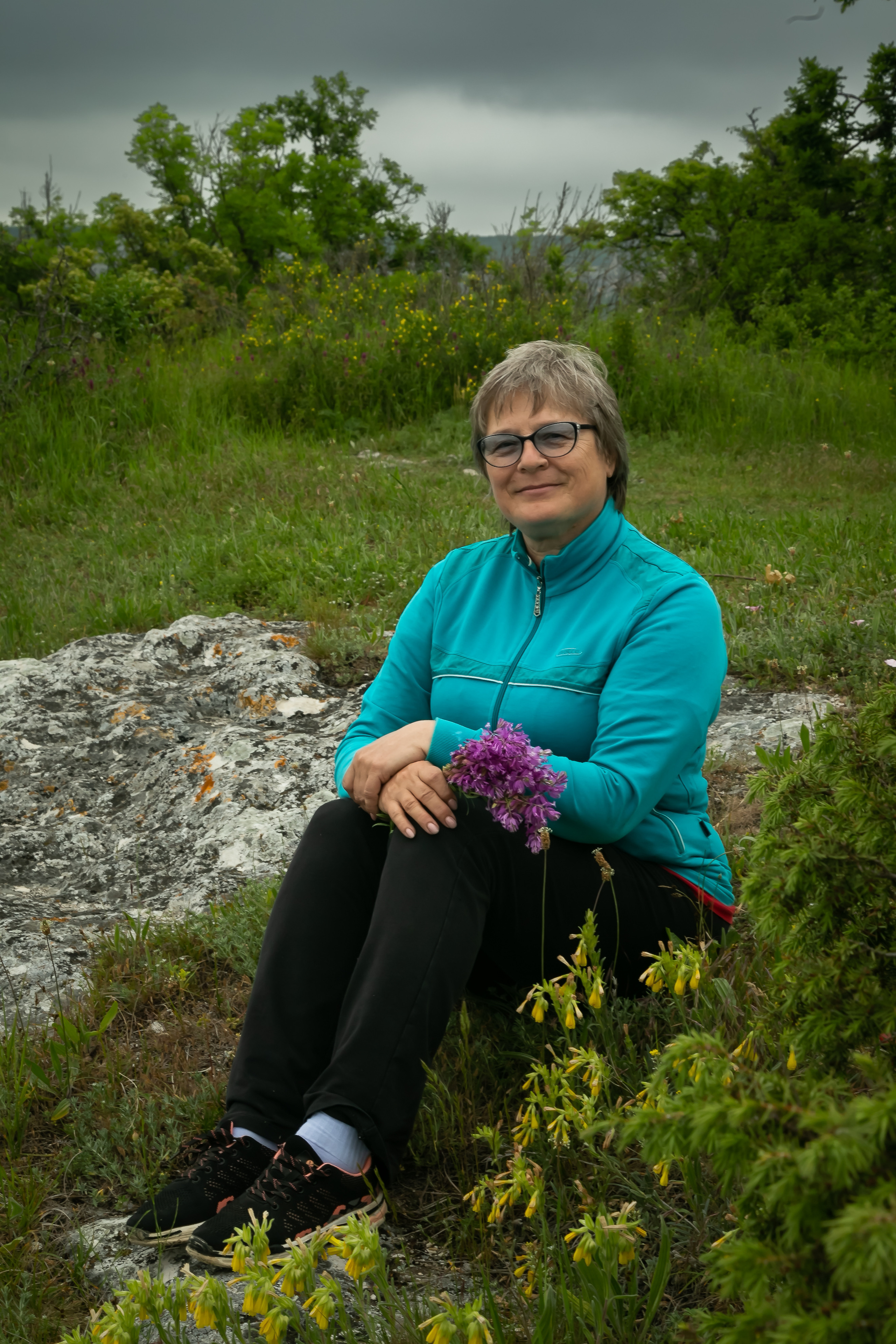 Инна 💠 Виды с трёх вершин Байдарской долины. Фотограф в Симферополе и Крыму — Мария СветоЯра Дмитриева | Индивидуальные и семейные съёмки