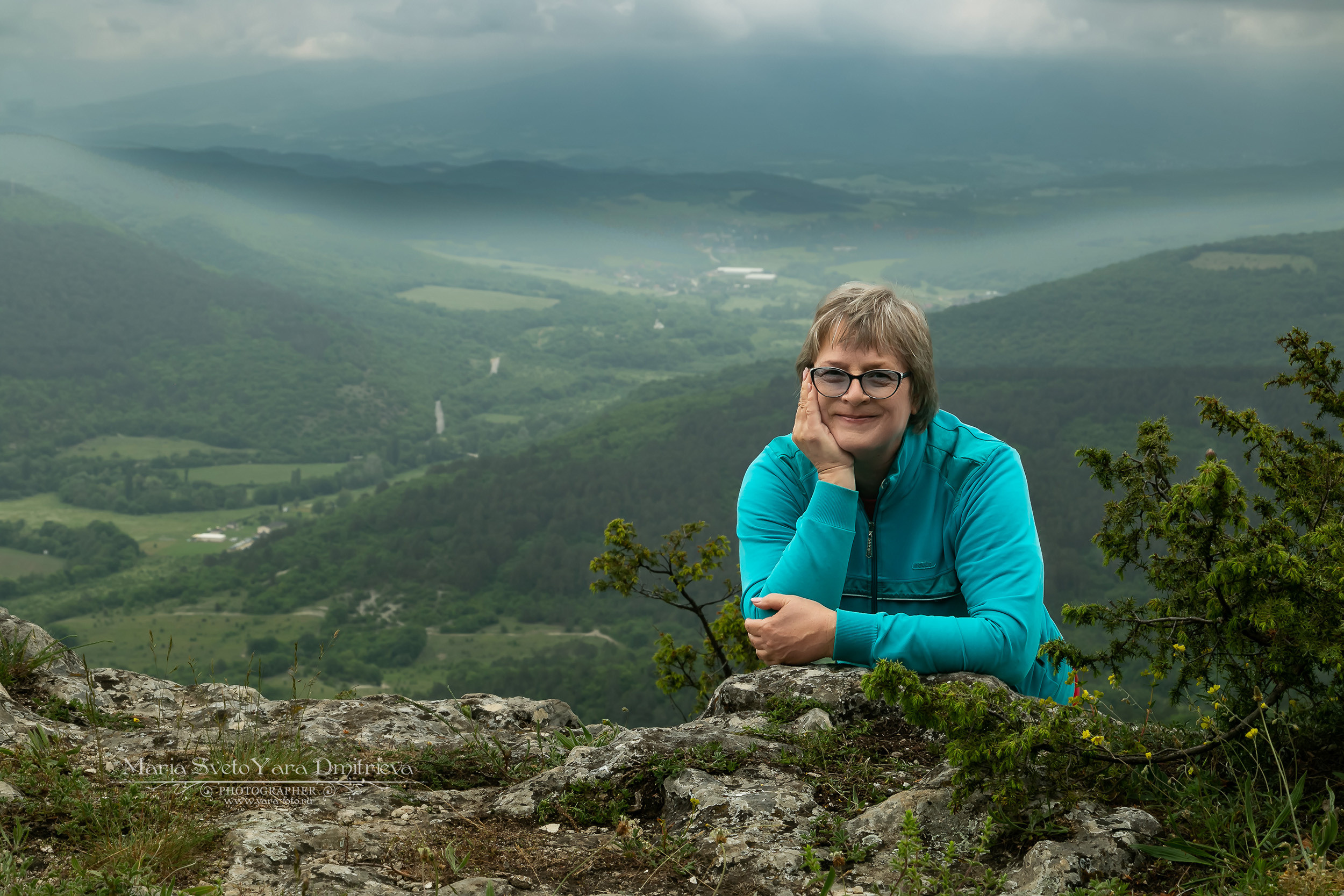 Инна 💠 Виды с трёх вершин Байдарской долины. Фотограф в Симферополе и Крыму — Мария СветоЯра Дмитриева | Индивидуальные и семейные съёмки