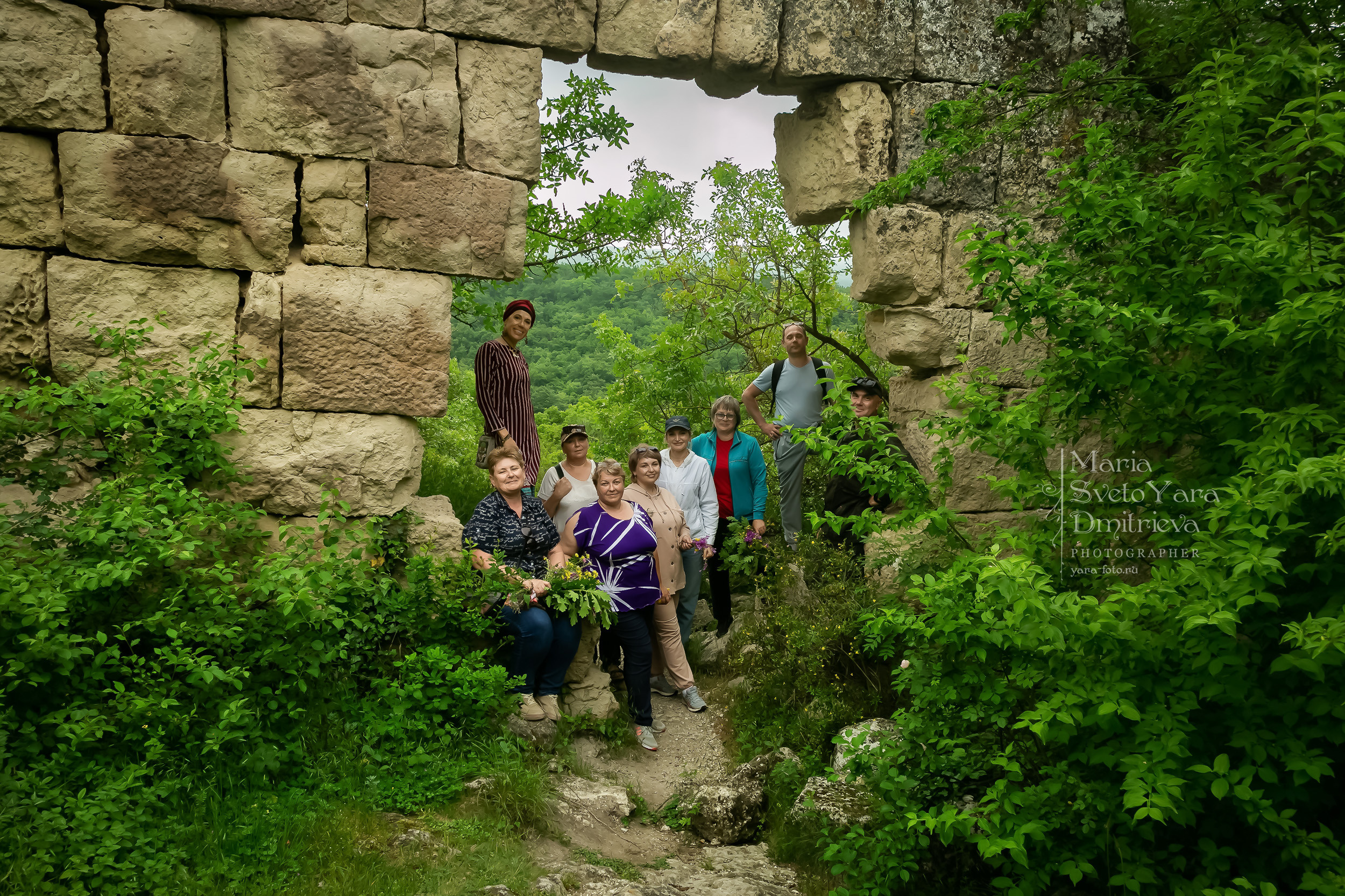 Инна 💠 Виды с трёх вершин Байдарской долины. Фотограф в Симферополе и Крыму — Мария СветоЯра Дмитриева | Индивидуальные и семейные съёмки
