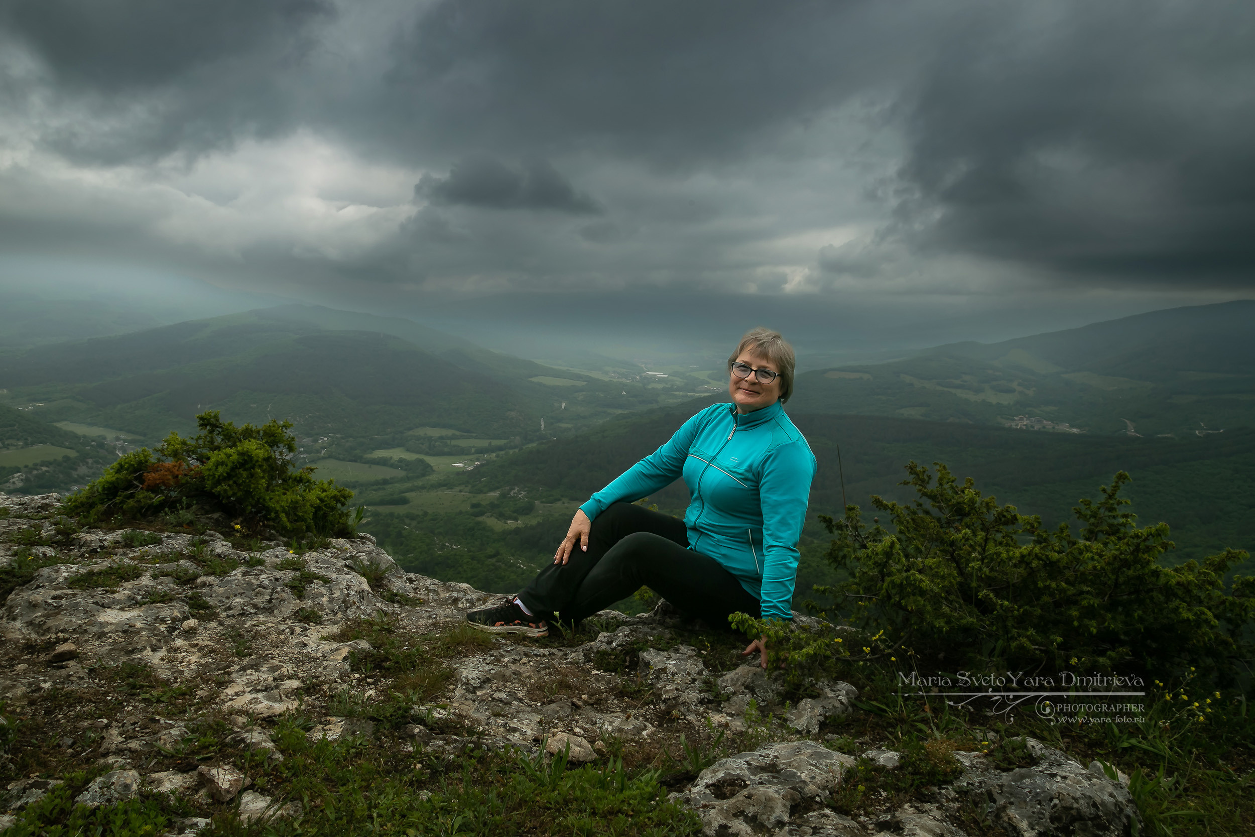 Инна 💠 Виды с трёх вершин Байдарской долины. Фотограф в Симферополе и Крыму — Мария СветоЯра Дмитриева | Индивидуальные и семейные съёмки
