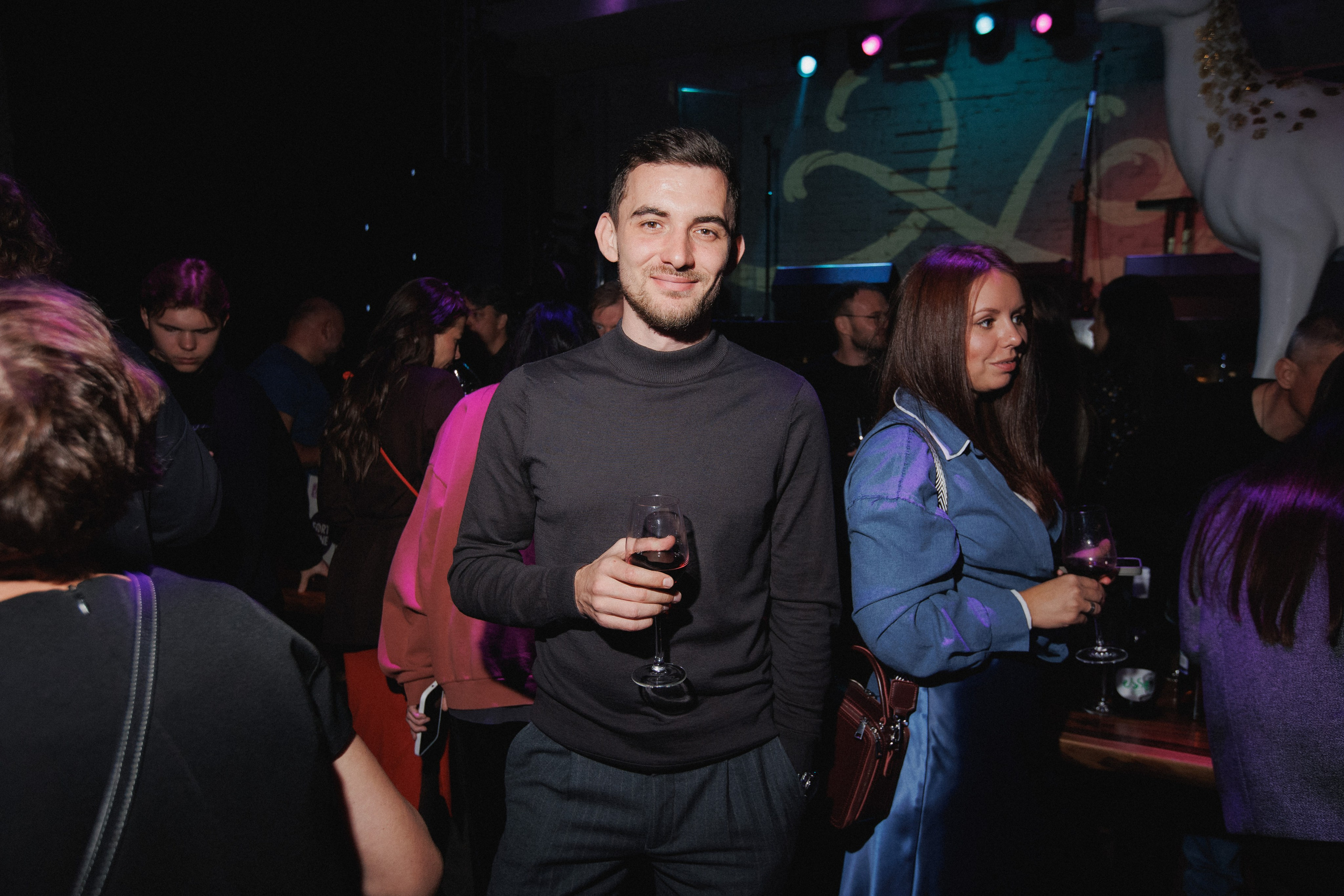 ВИННЫЙ ФЕСТИВАЛЬ. СВОИ. ФОТООТЧЕТЫ-СОБЫТИЯ-МЕСТА