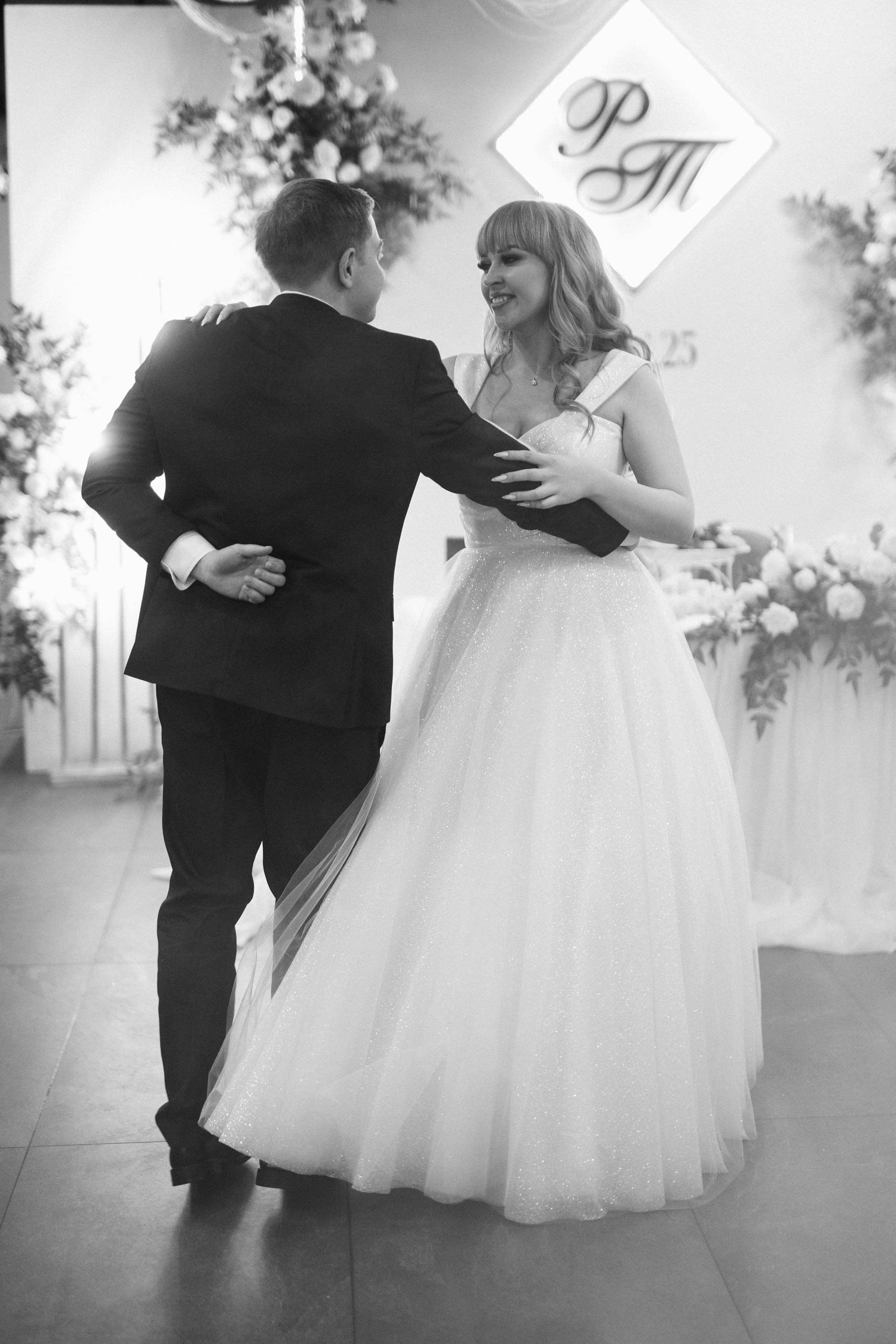 ФОТОСТУДИЯ МОНОХРОМ, КИРОВСКИЙ ЗАГС, ДВОРЕЦ БОРЬБЫ, БОТАНИЧЕСКИЙ САД, РЕСТОРАН ЯНС, ВЕДУЩИЙ РАМИС КАРИМОВ УФА