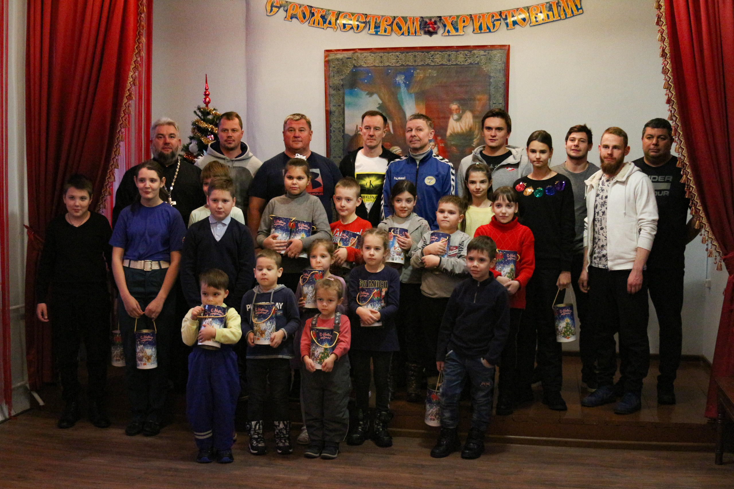 Хоккеисты в гостях у воскресной школы. 2022 г.