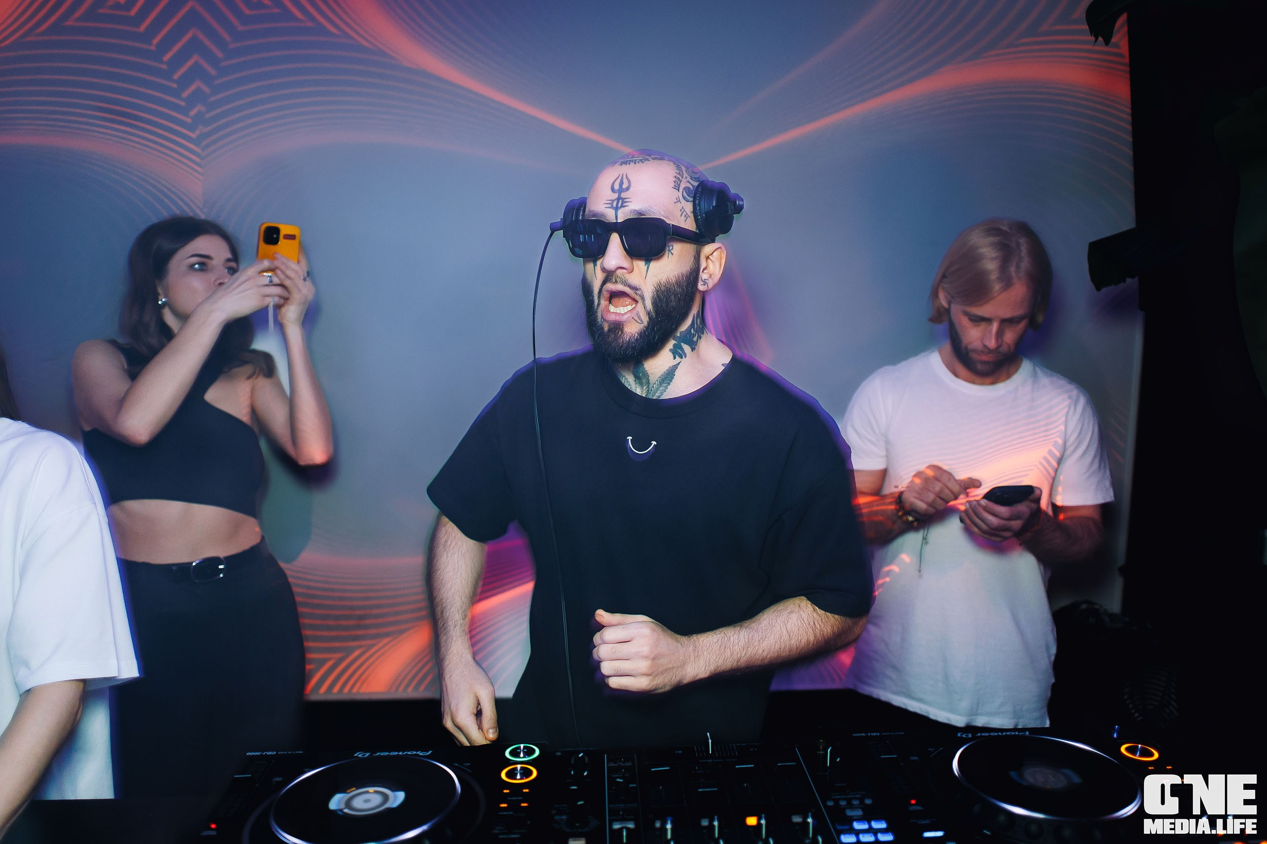 Репортаж с субботней тусовки в Nisha. One Media Life: фоторепортажи, фотоотчеты с мероприятий и заведений