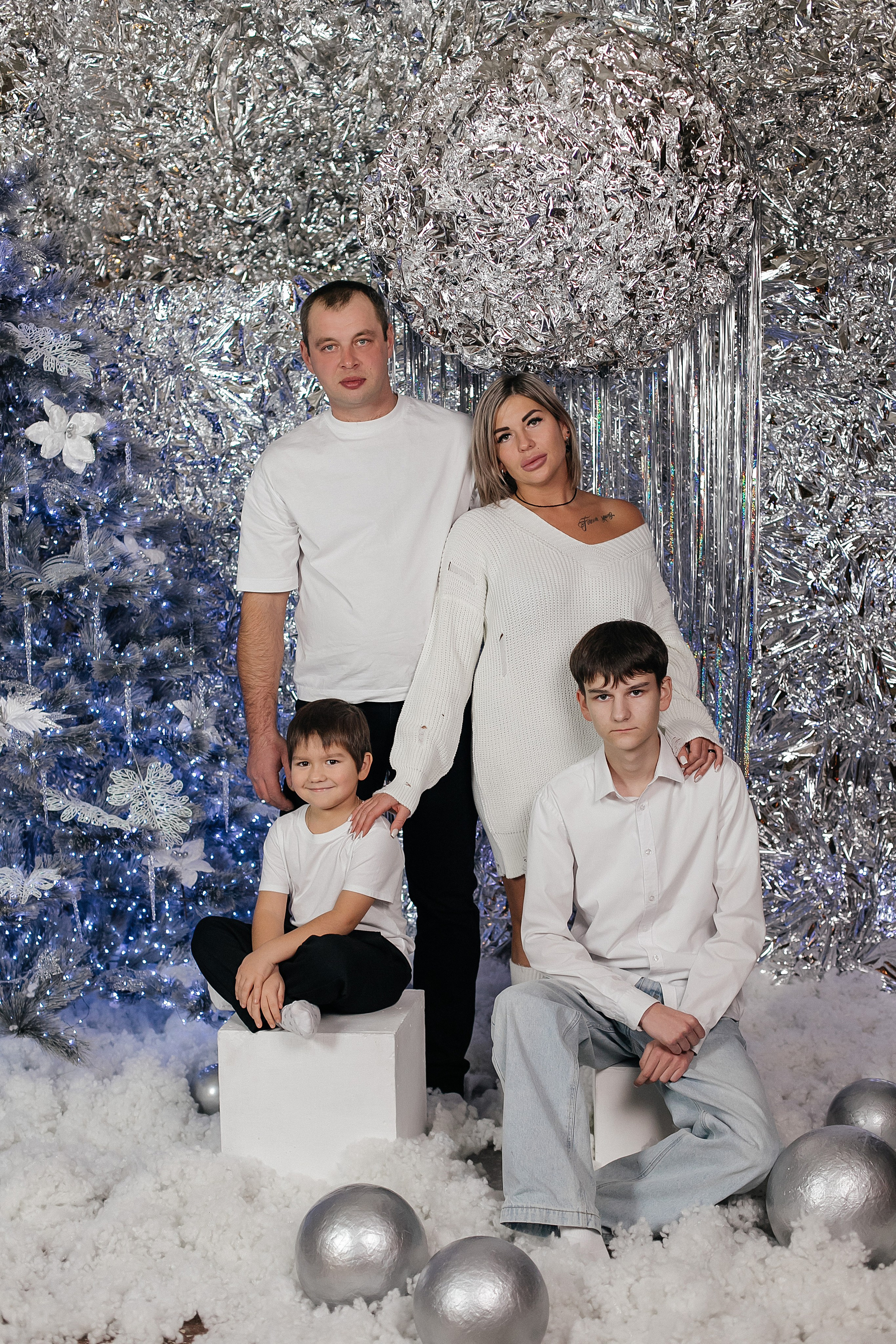 Новогодние истории 2025. Выпускной альбом Шахты Ростов