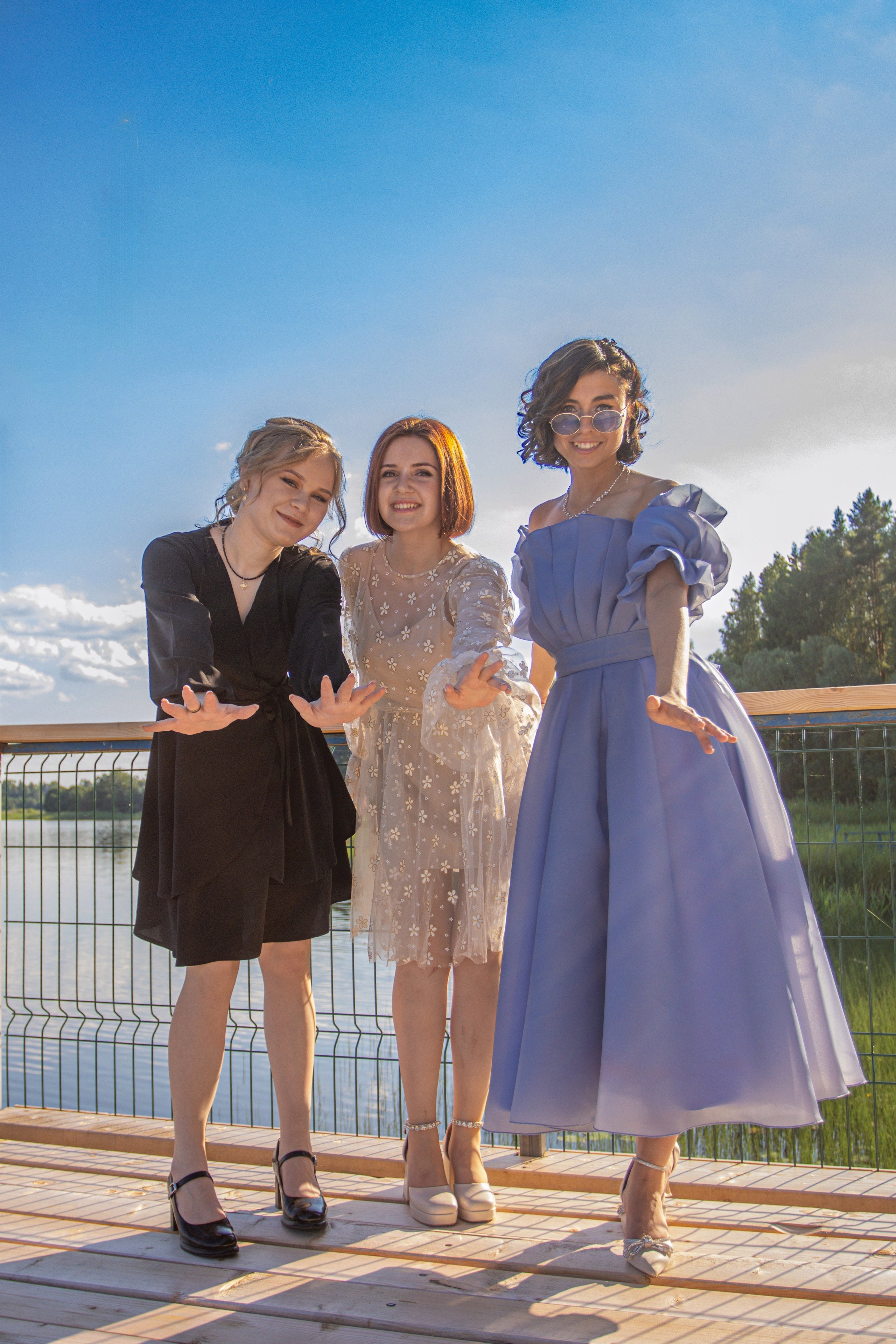 Фотосессия на выпускной. Школа № 12, 11 класс, 2024 г. Студия выпускных альбомов Остров