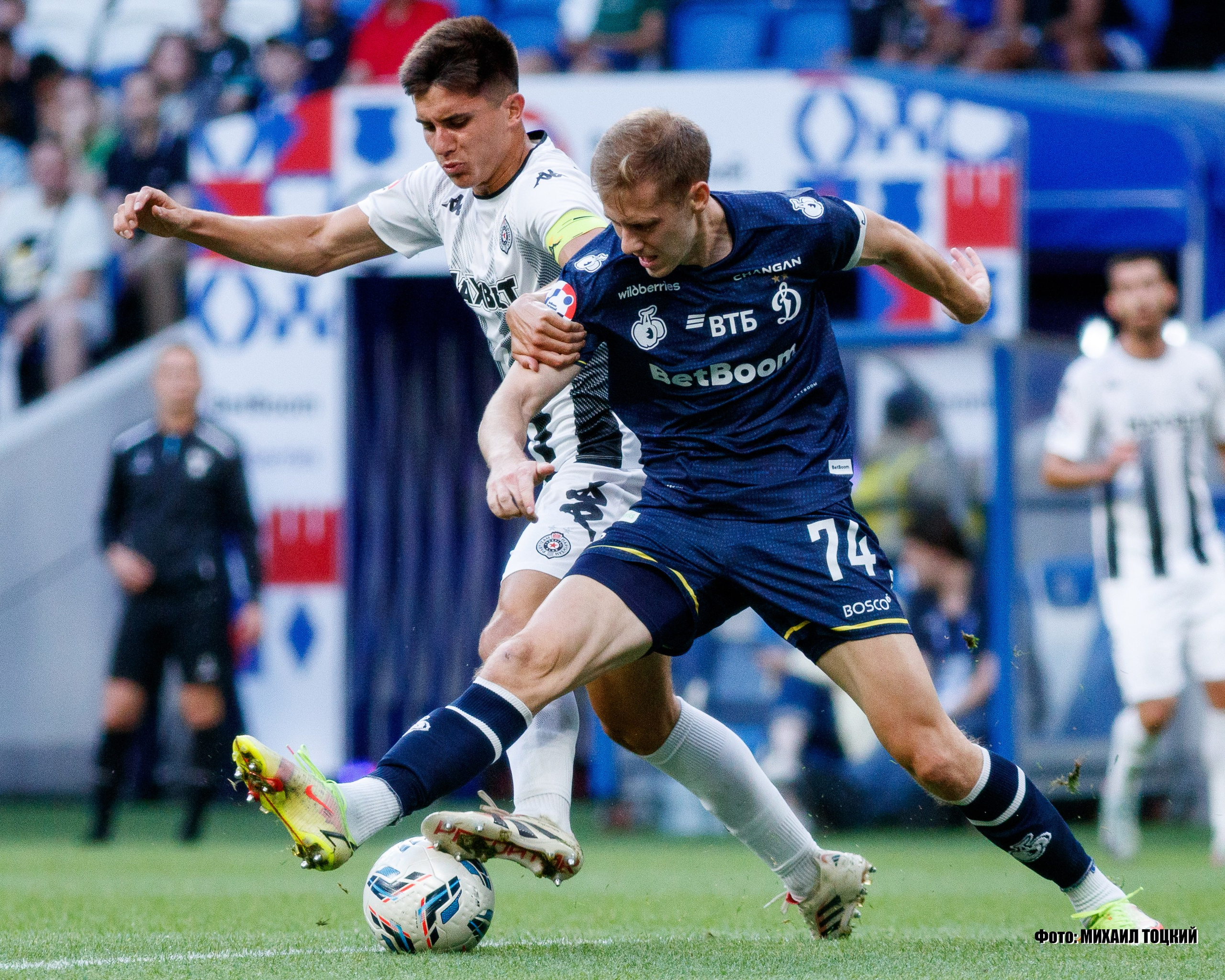 Фоторепортаж. ФК Динамо — ФК Партизан. Михаил Тоцкий портретный и репортажный фотограф в Москве