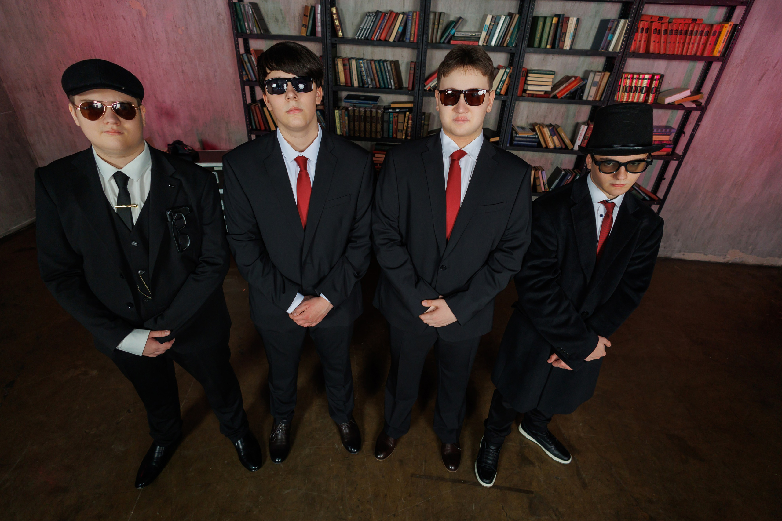 Студийная фотосъемка для старших классов в Москве. Профессиональная фото и видеосъемка. Москва