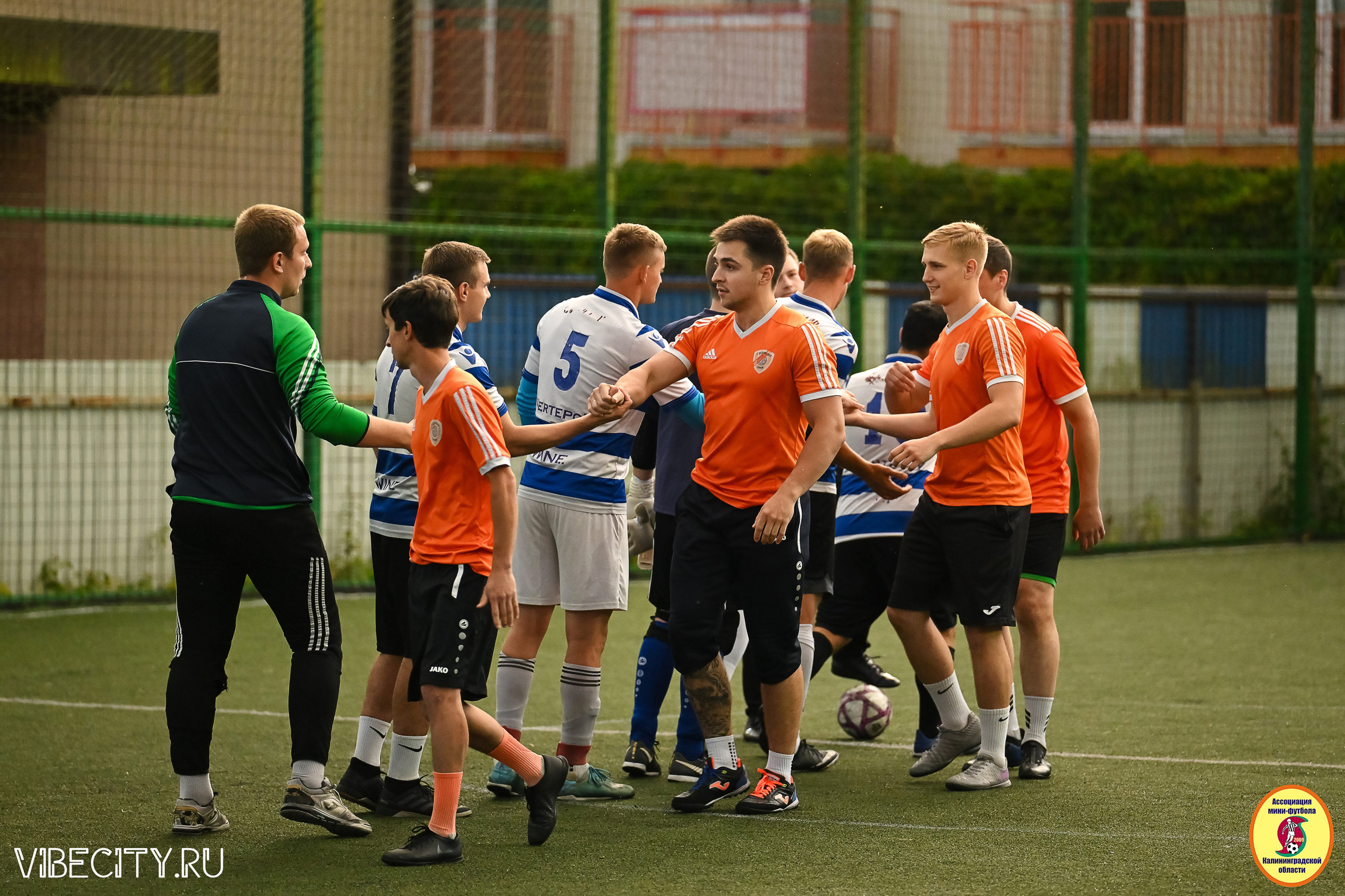 ИГРЫ МИНИ-ФУТБОЛЬНОЙ И КОРПОРАТИВНОЙ ЛИГИ. VIBECITY.RU Вайб Сити Ру Фоторепортажи Фотоотчеты Калининград