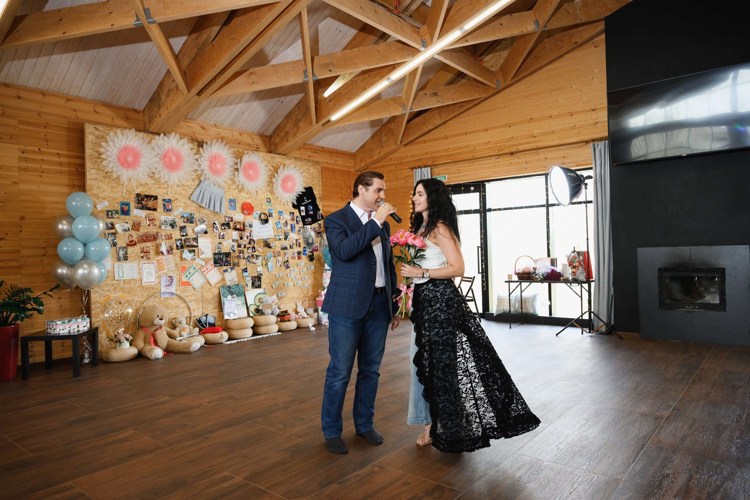 Фотосъемка дня рождения в Петропавловске-Камчатском. Яркая фотосессия дня рождения на природе в Петропавловске-Камчатском. Веселые моменты праздника с друзьями в кадре. Профессиональная съемка детских и взрослых дней рождения. Фотосессия дня рождения в Петропавловске-Камчатском.