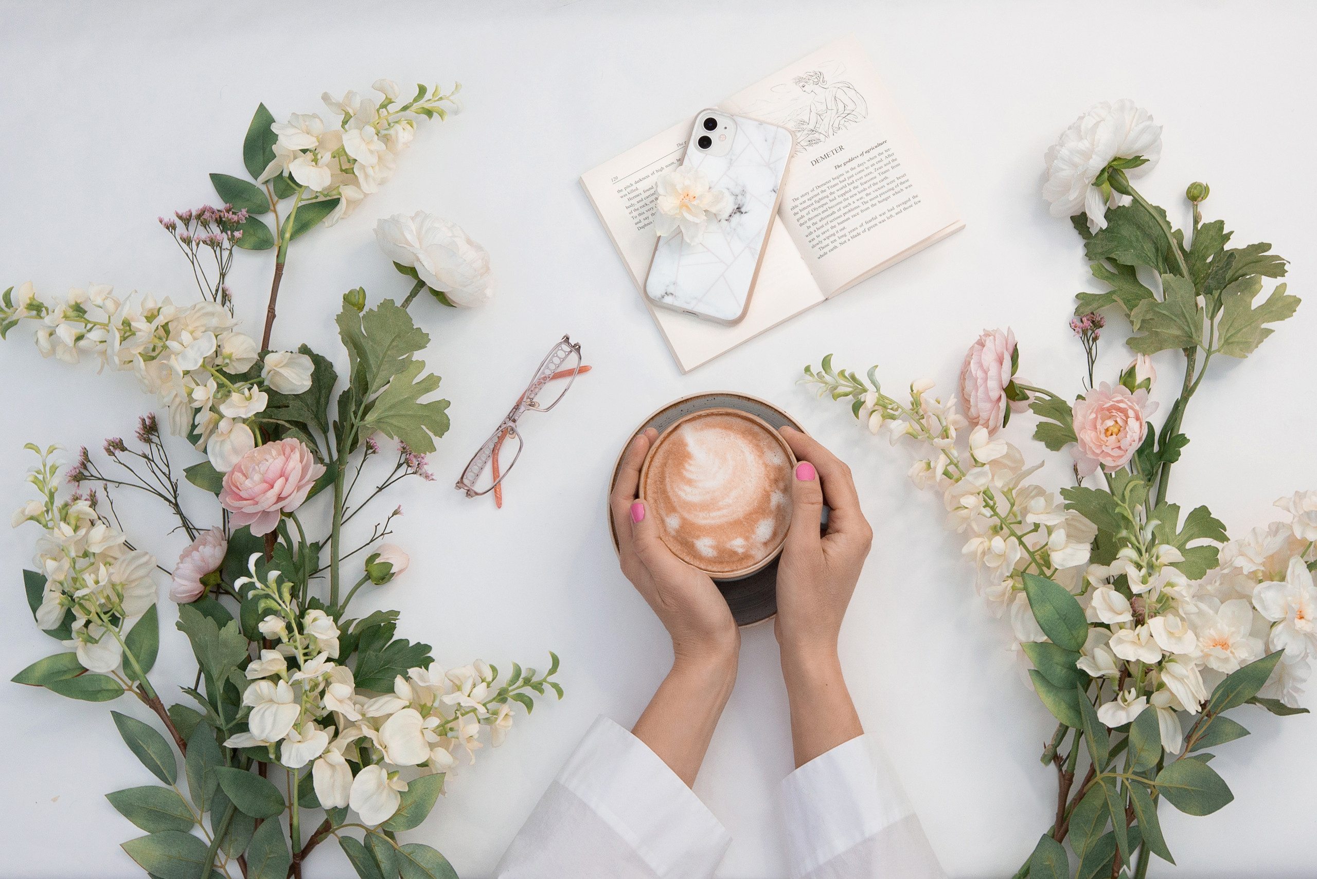 фотосъёмка цветов на белом фоне