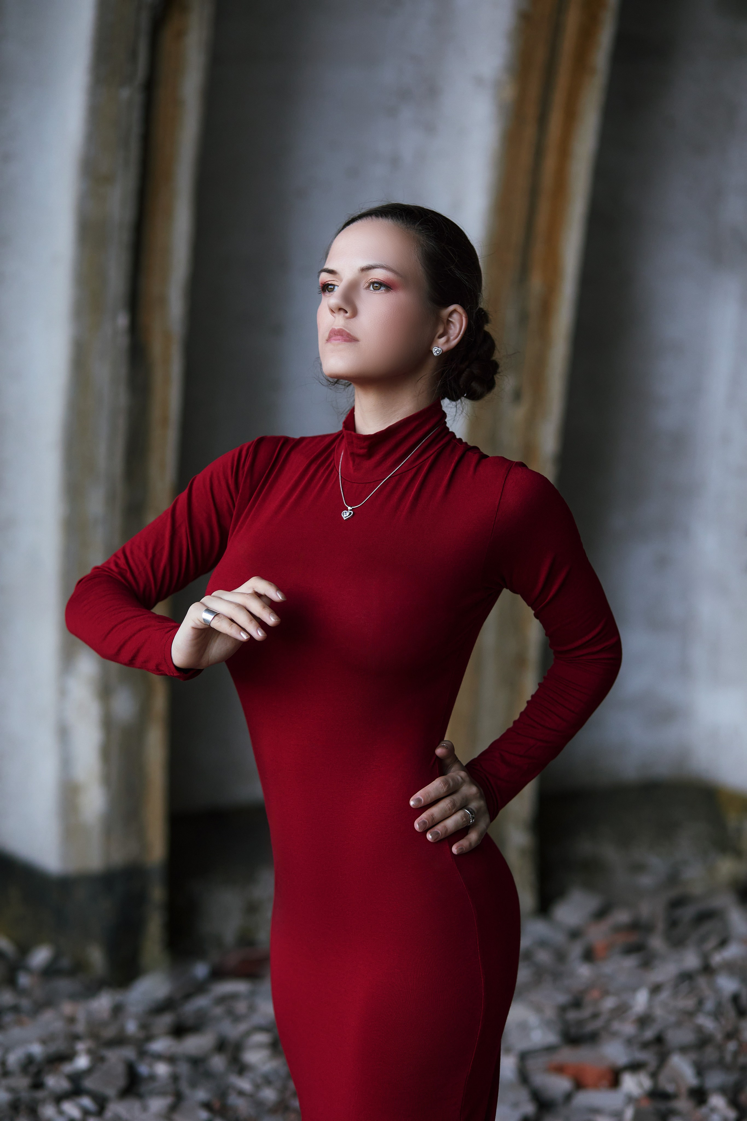 Портретная фотосъёмка в старом самолётном ангаре в Лётном гарнизоне, Приморском крае