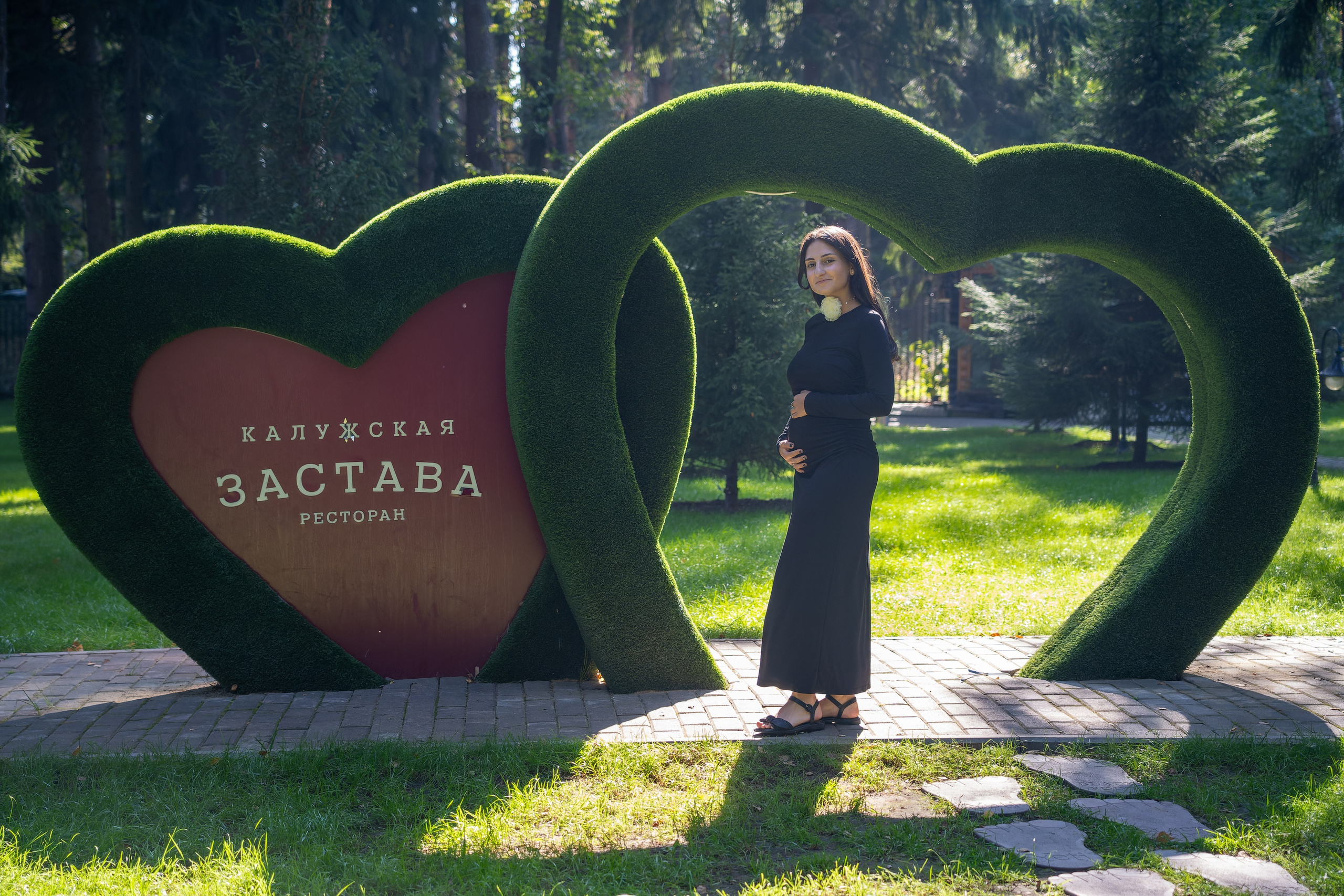 Фотограф на прогулочную фотосессии, фотосъёмка в парке, фотосессии в цветущем саду, студийные фотосессии. «Студия DRONAVT`s» — видеосъёмка и фотография г. Москва