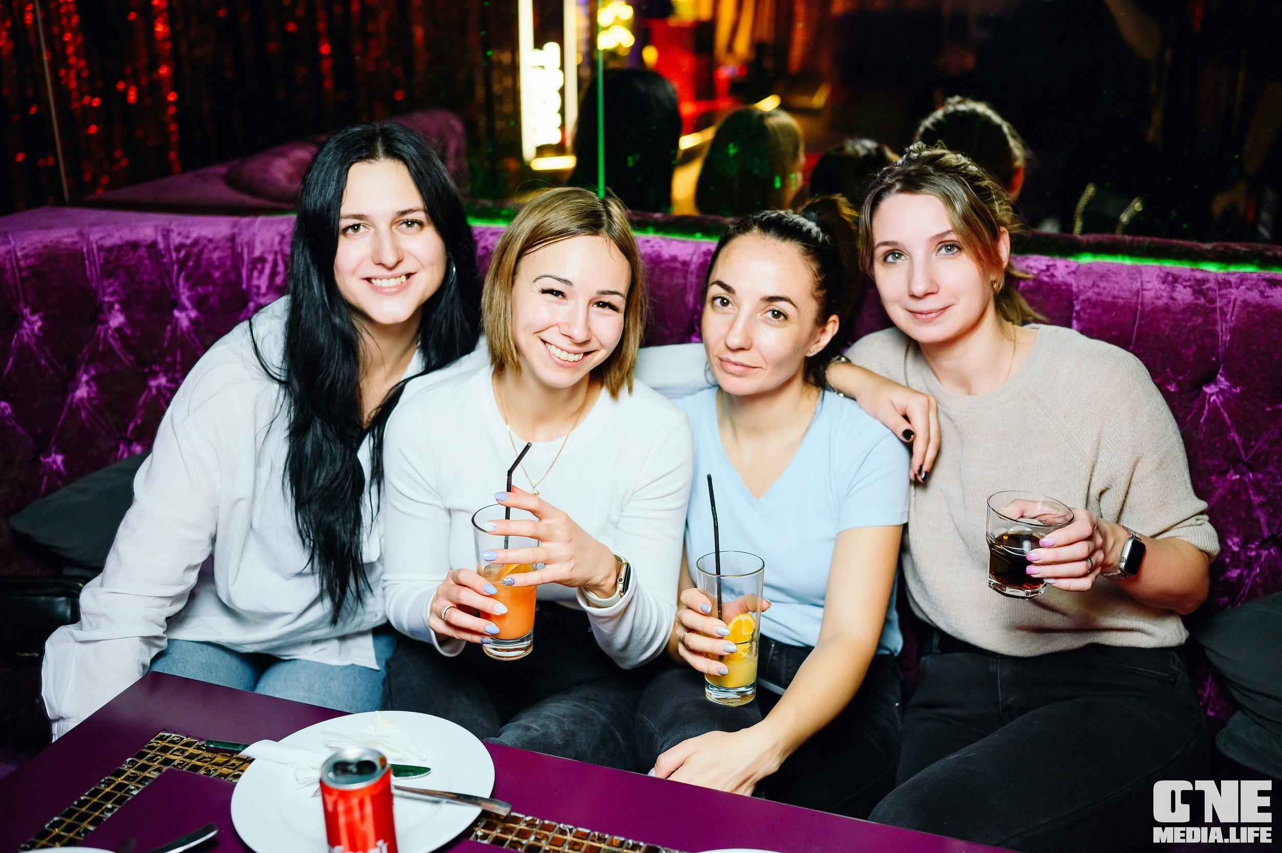 Фоторепортаж из караоке-клуба Эйфория. One Media Life: фоторепортажи, фотоотчеты с мероприятий и заведений