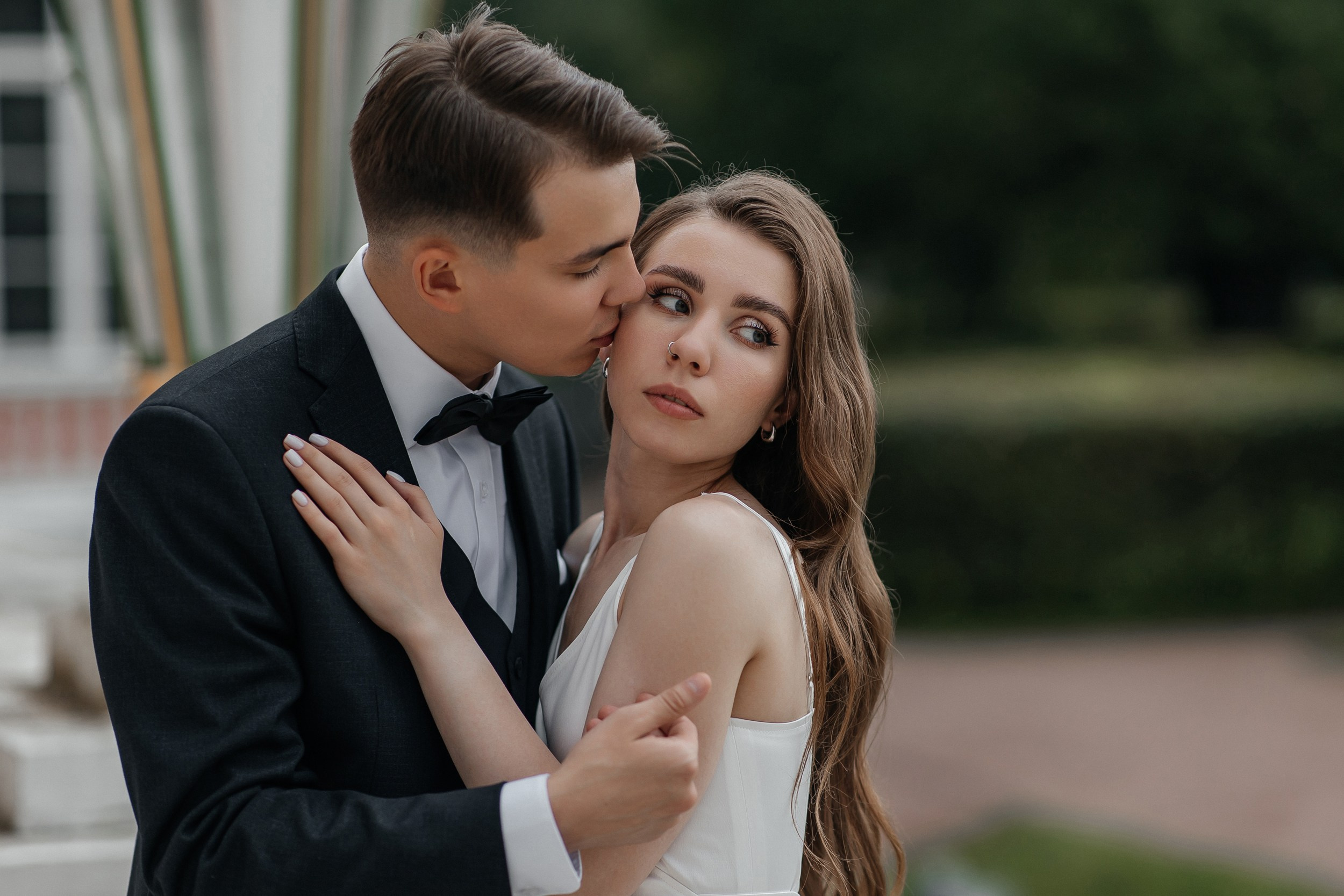 Свадебная фотосессия в Усадьбе Кусково. Свадебный фотограф в Москве Дарья Олендарёва