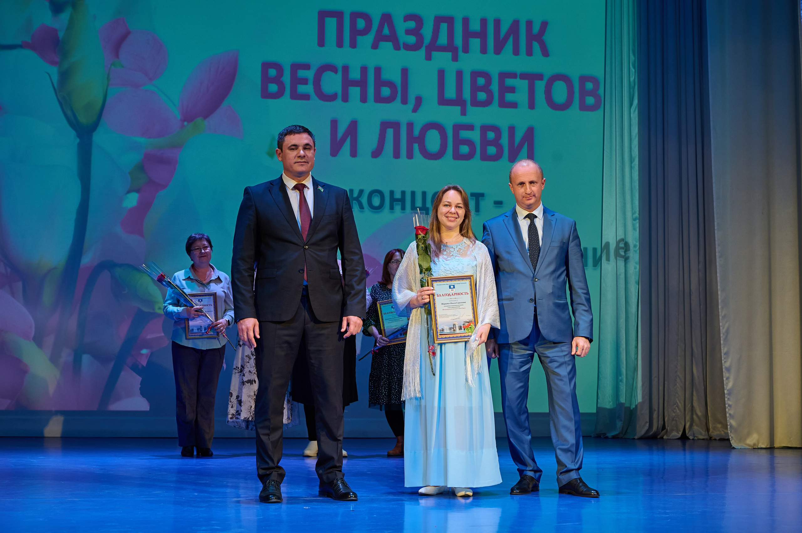 8 марта Марьина роща. Жизнь курорта Кабардинка в фотографиях