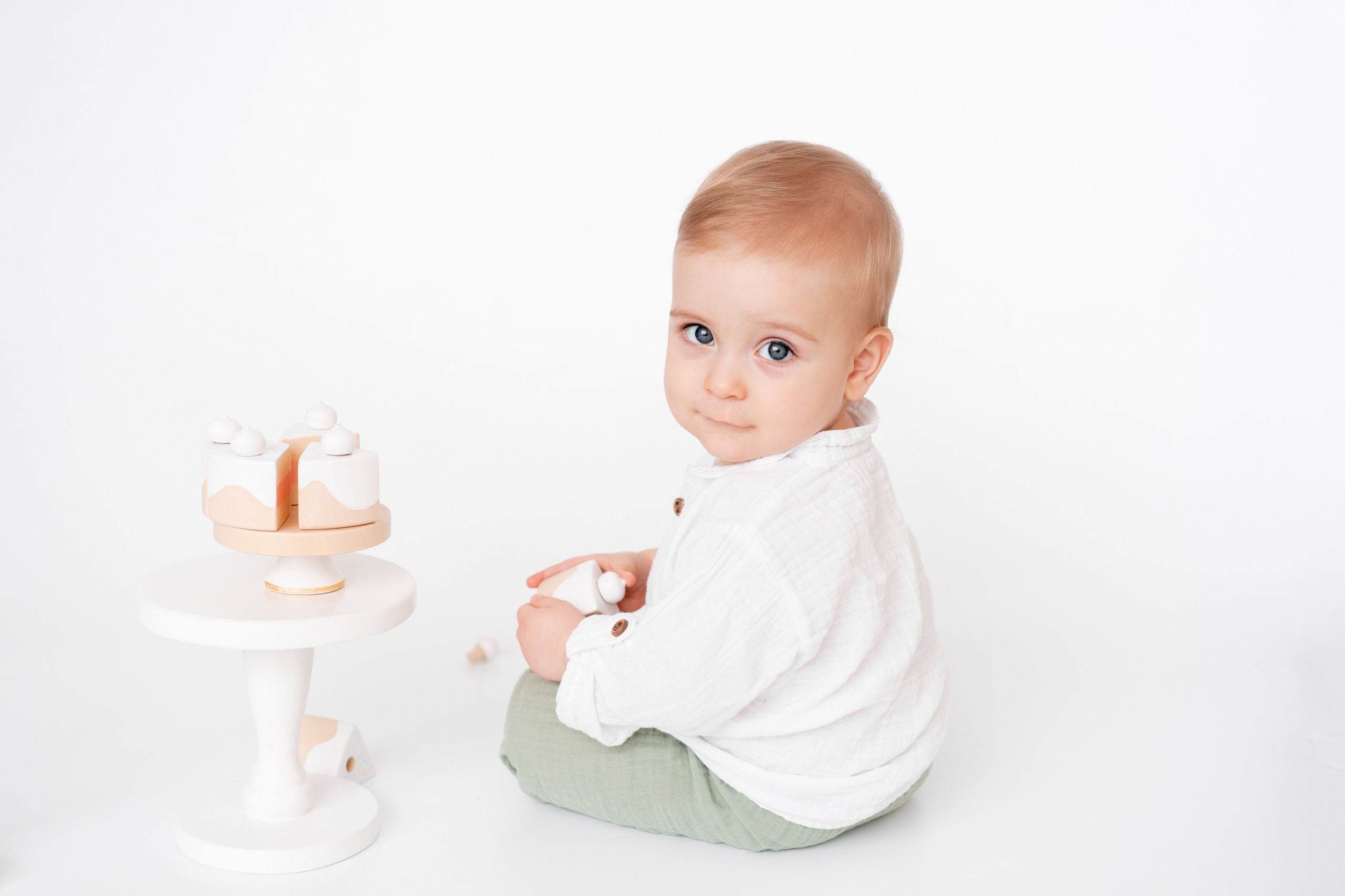 Крушение первого тортика в первый День Рождения малыша!