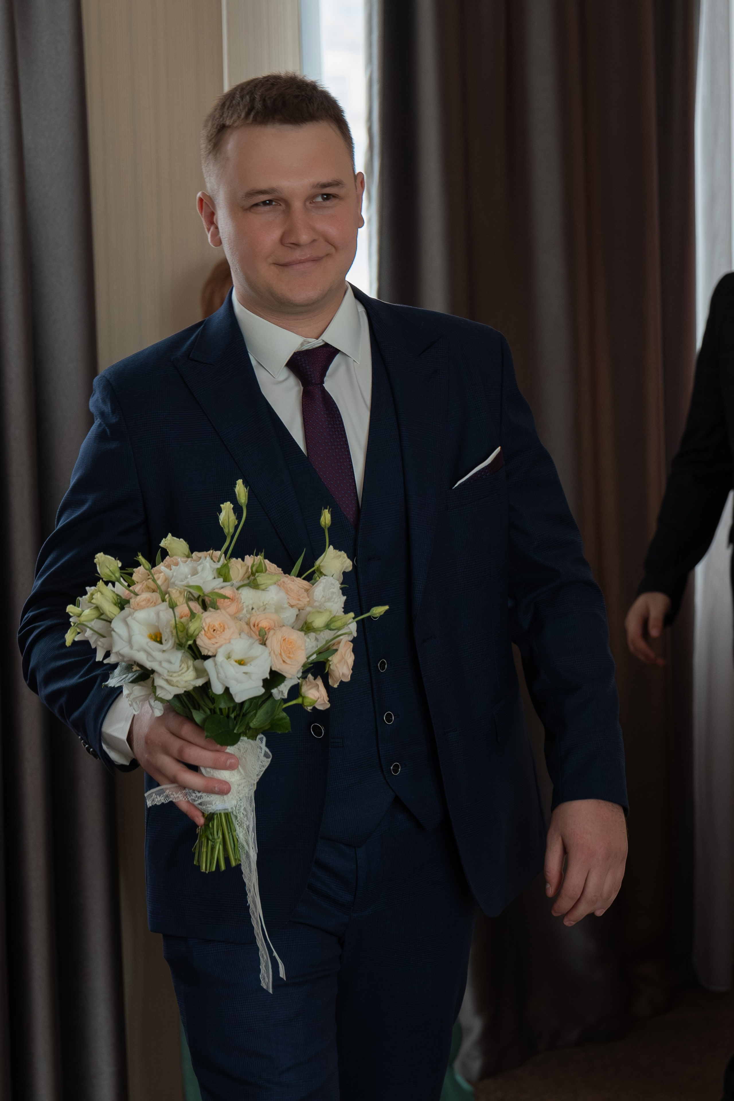 Качественные свадебные фото в Липецке по разумной цене. Запечатлим каждое мгновение вашей любви.