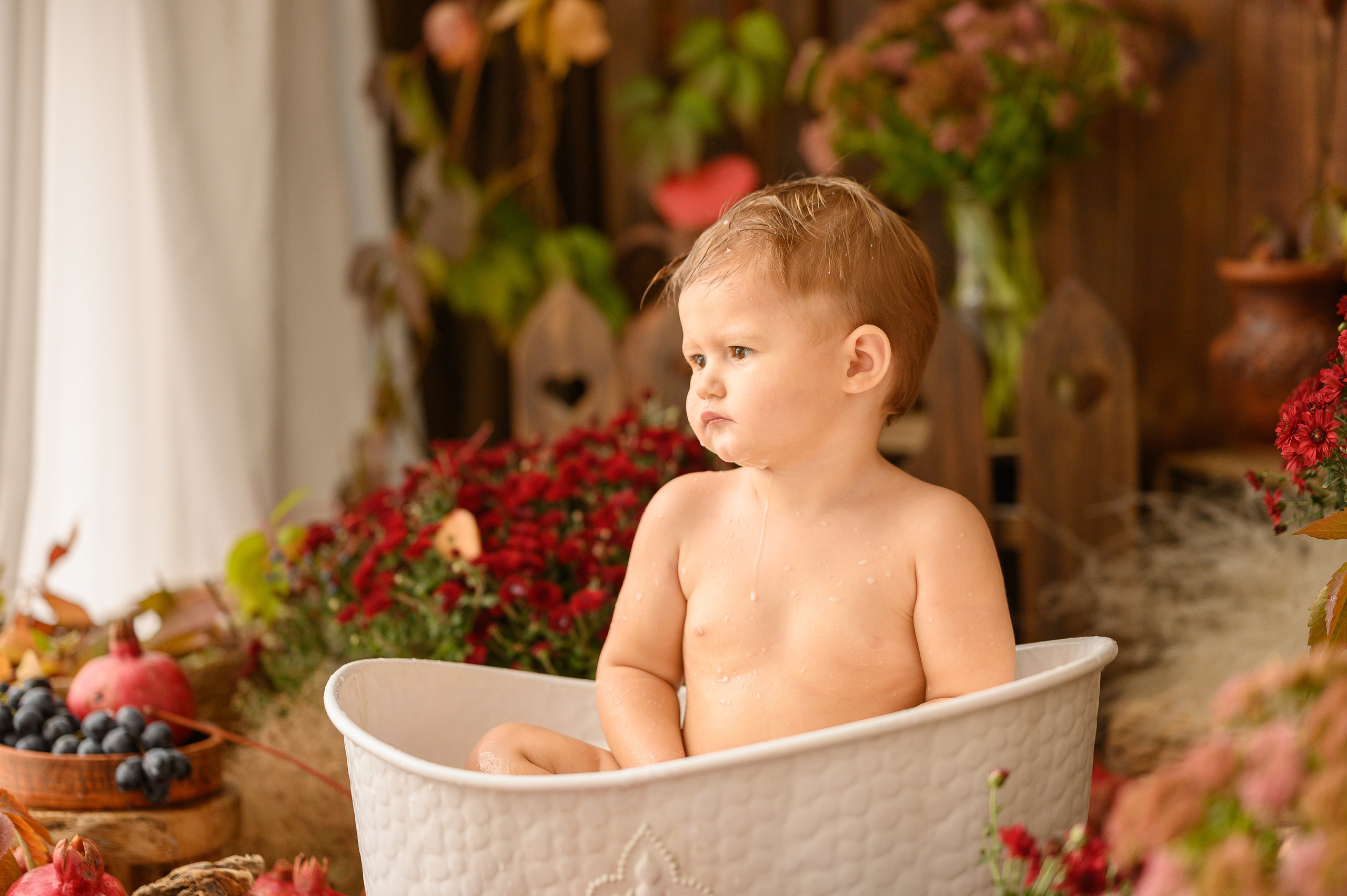 Коля и гранаты-виноград. Детский и семейный фотограф Ирина Гладких