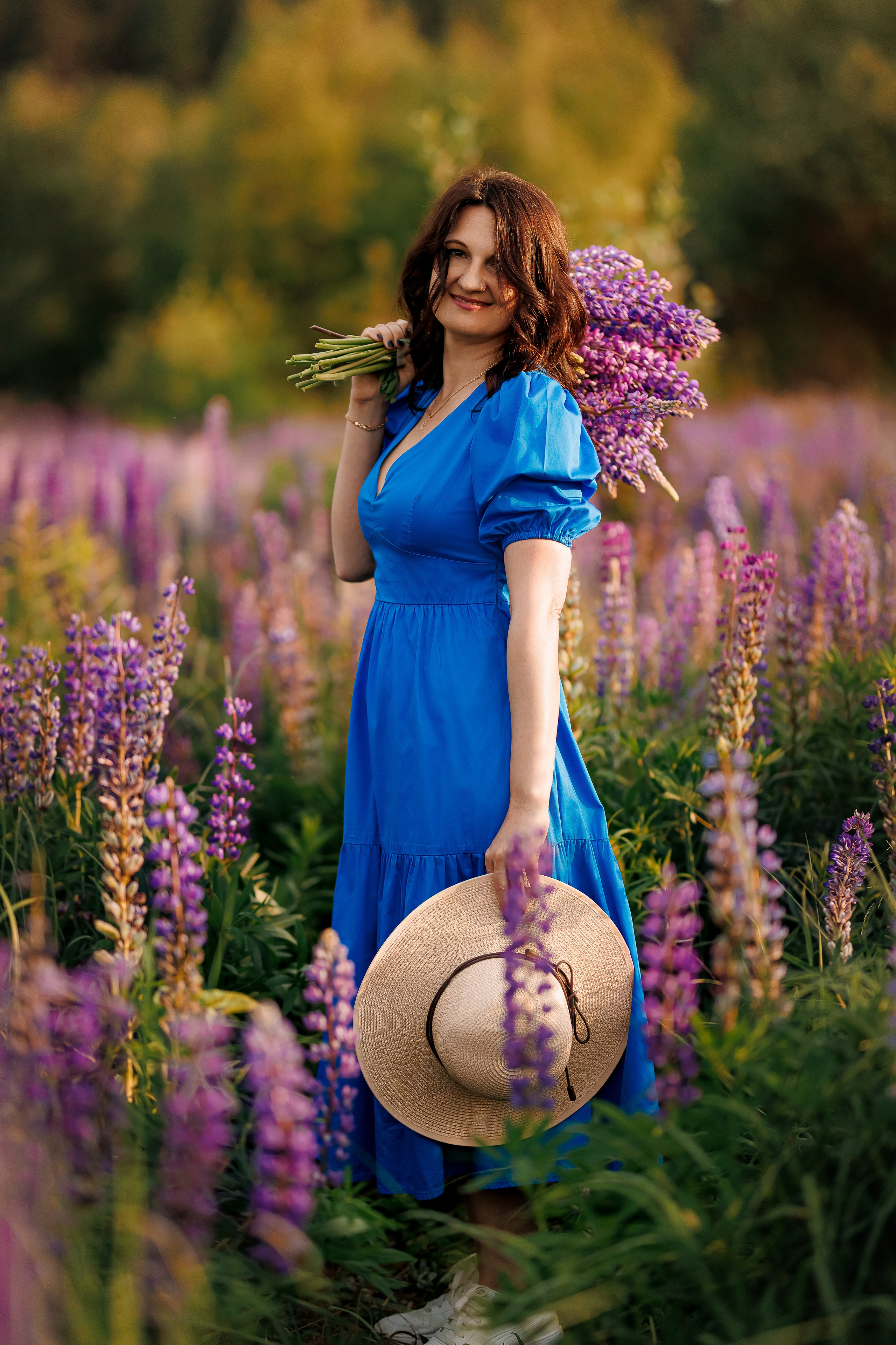 Оксана. Люпины. Семейный и детский фотограф Комина Елена, Власиха, Одинцово