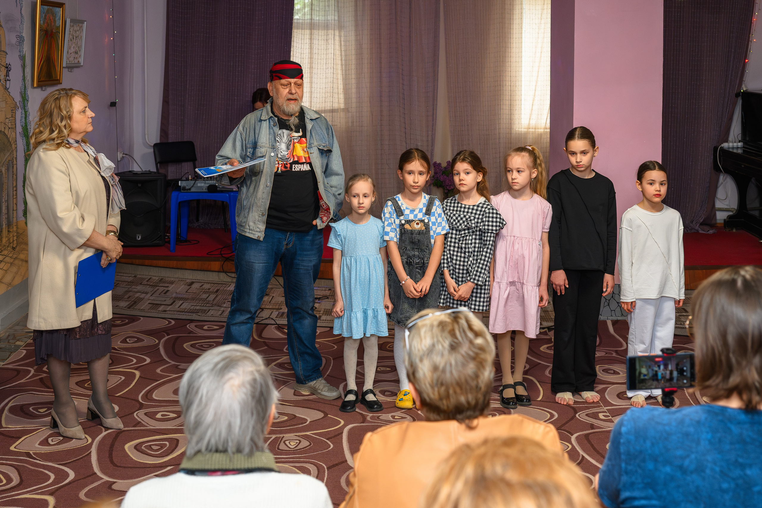 «Цветущий май». Семейный клуб «Открытый город»