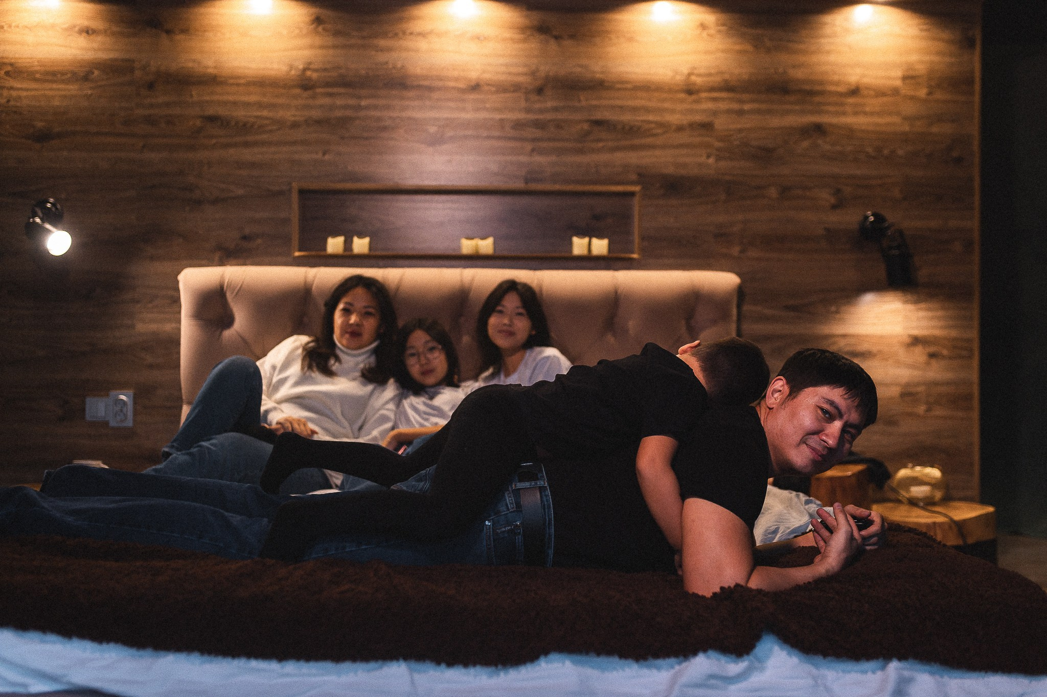 Семейная фотосессия в Алматы. MIKHAIL VASSILYEV — Свадебный и Репортажный фотограф в Алматы