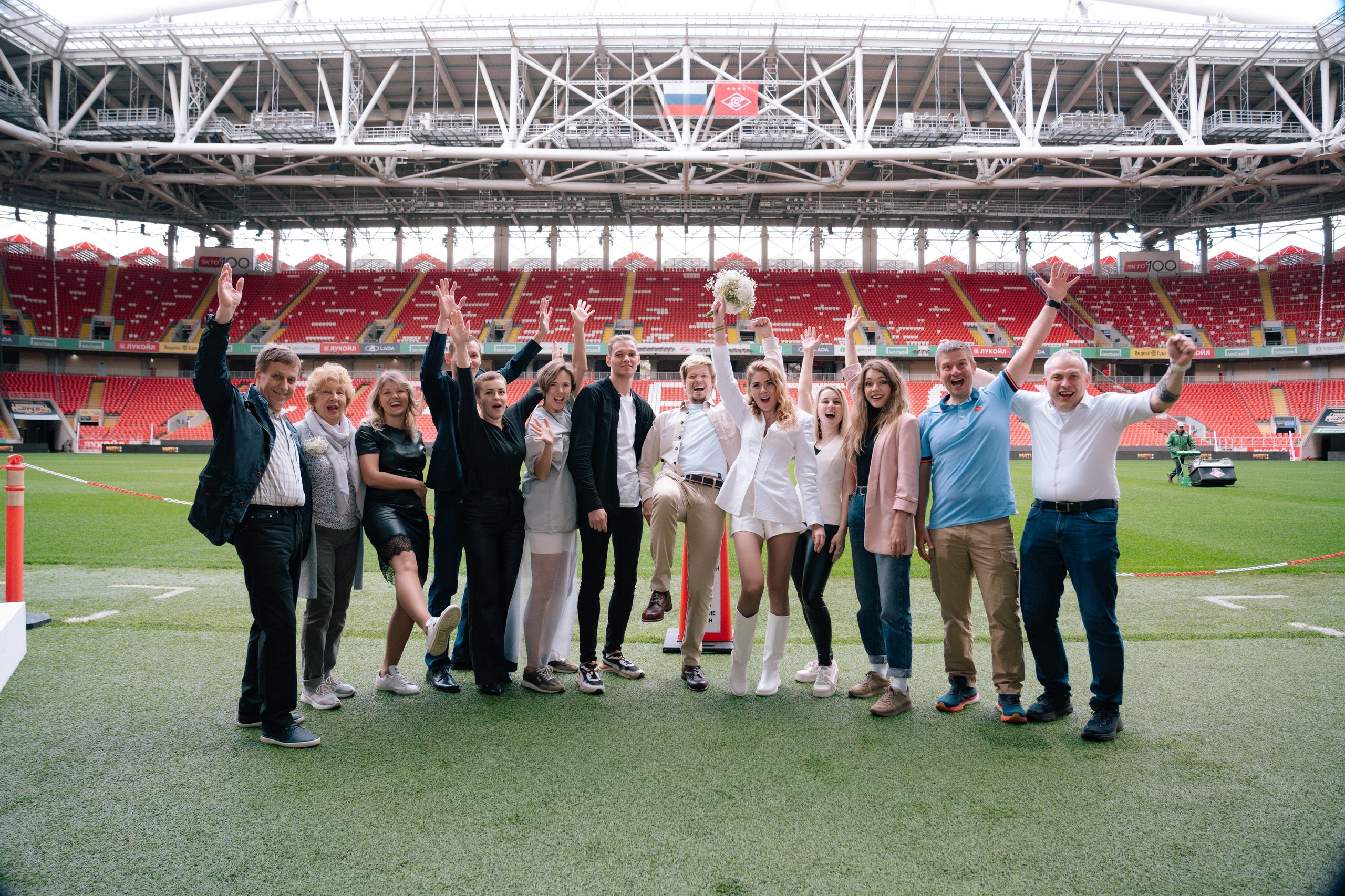 Свадебная фотосессия на стадионе Спартак Тушино