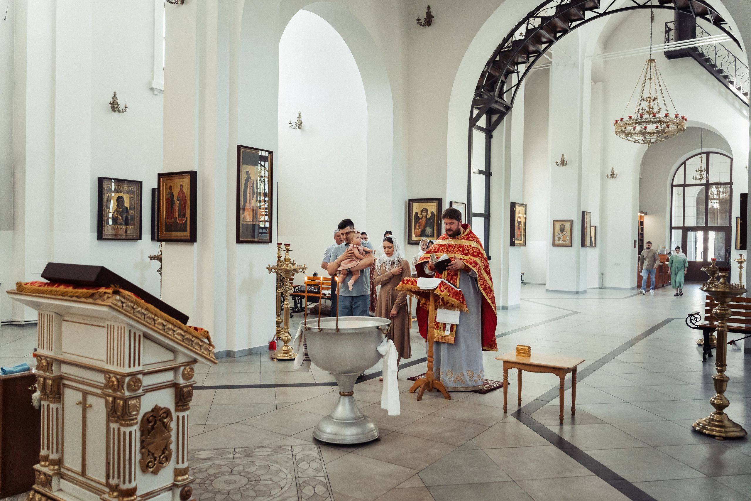 Фотограф на таинство крещения в Воронеже. Фотограф для семей и экспертов в г. Воронеж Ирина Круглова