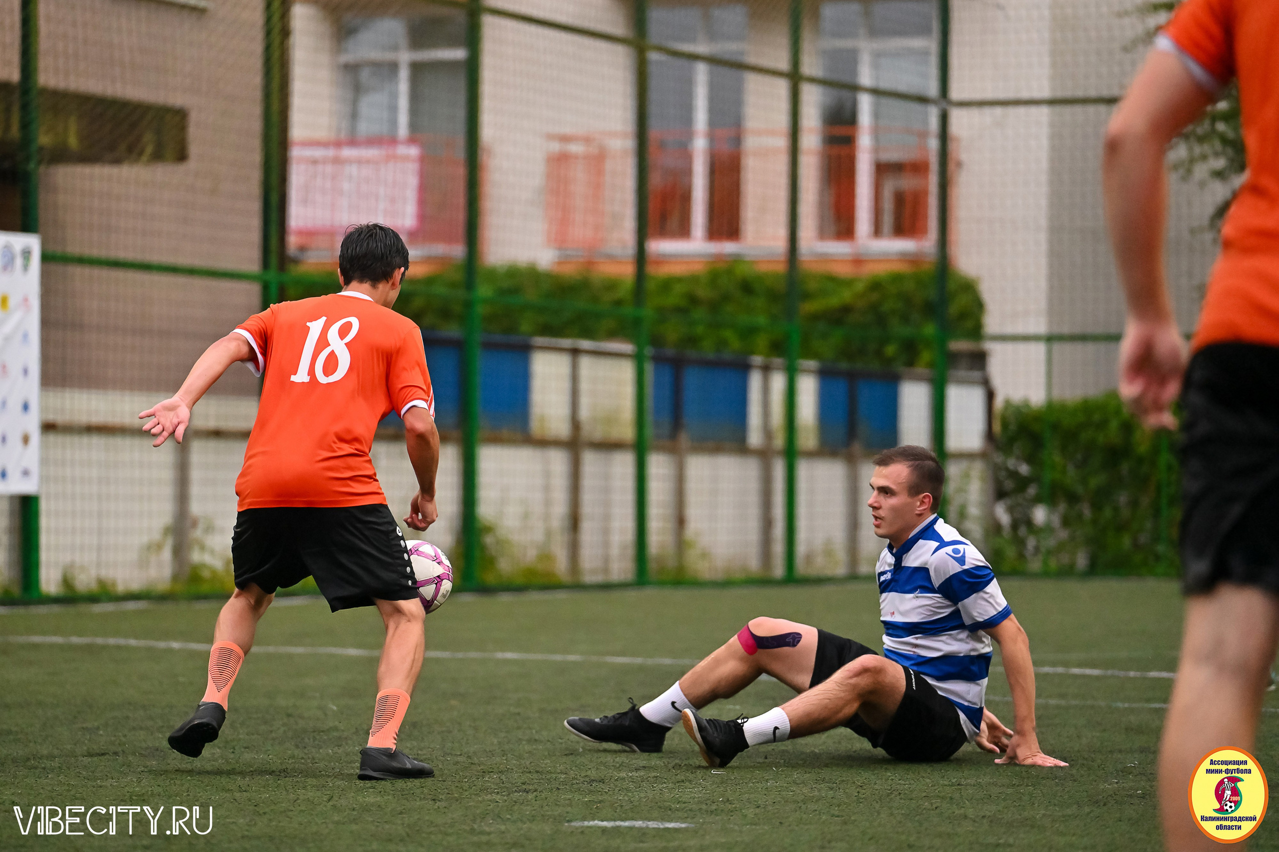 ИГРЫ МИНИ-ФУТБОЛЬНОЙ И КОРПОРАТИВНОЙ ЛИГИ. VIBECITY.RU Вайб Сити Ру Фоторепортажи Фотоотчеты Калининград