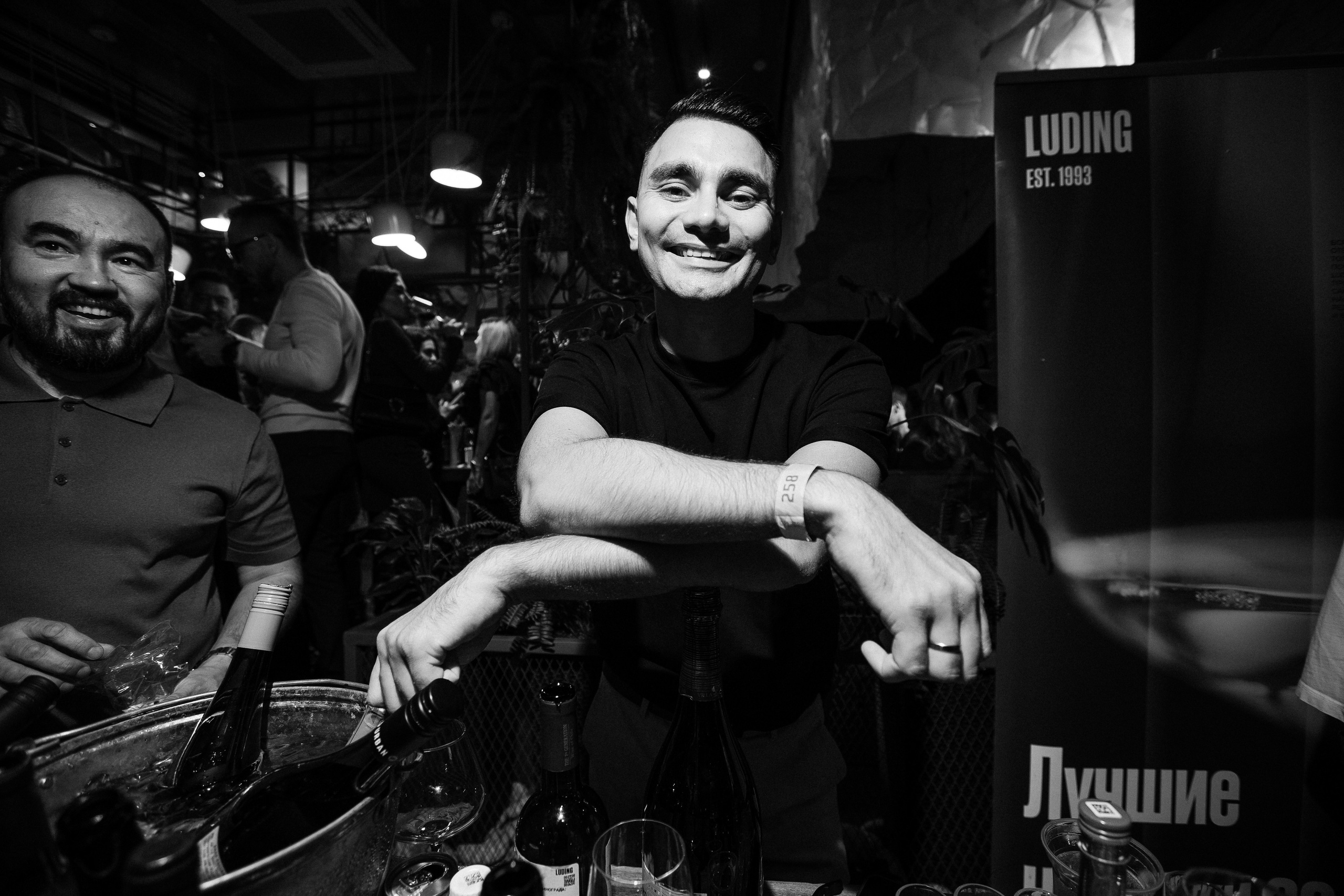 ВИННЫЙ ФЕСТИВАЛЬ. СВОИ. ФОТООТЧЕТЫ-СОБЫТИЯ-МЕСТА