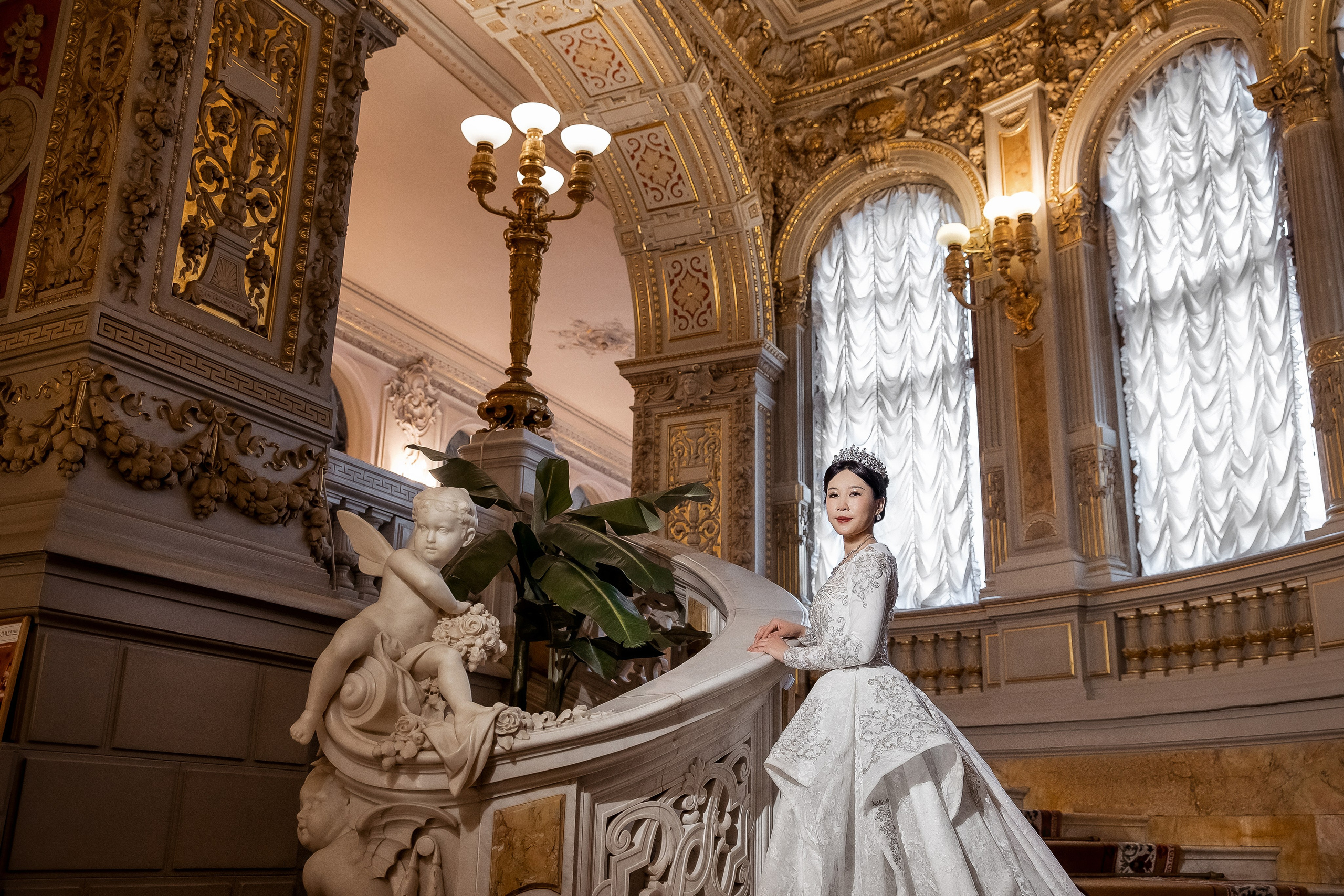 Профессиональная свадебная фотосессия в Доме Ученых в Петербурге - Фотограф Алексей Аверин