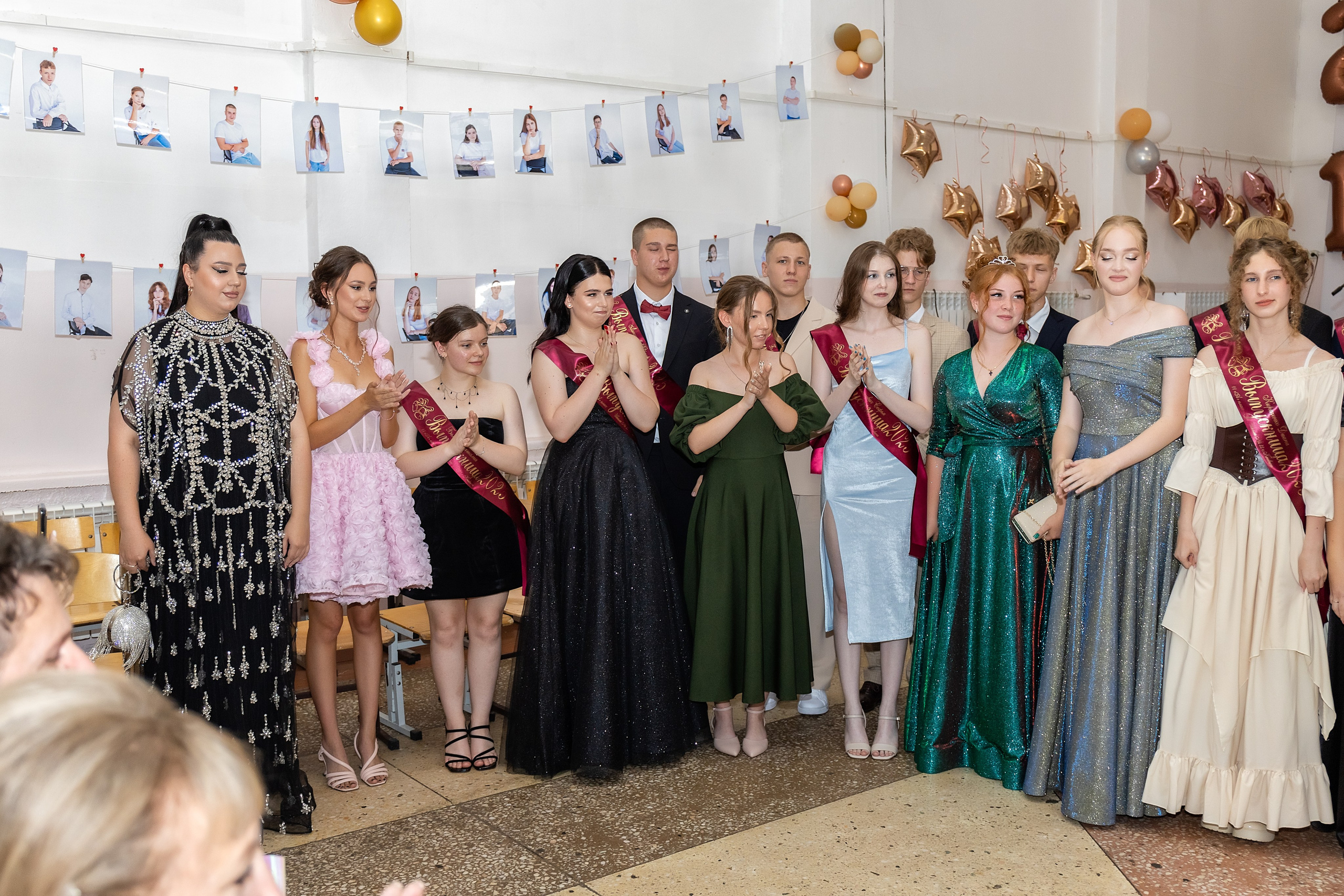 Выпускной. Школа 22, 11 класс. Стильный выпускной альбом Владивосток фотограф Вероника Мигачева