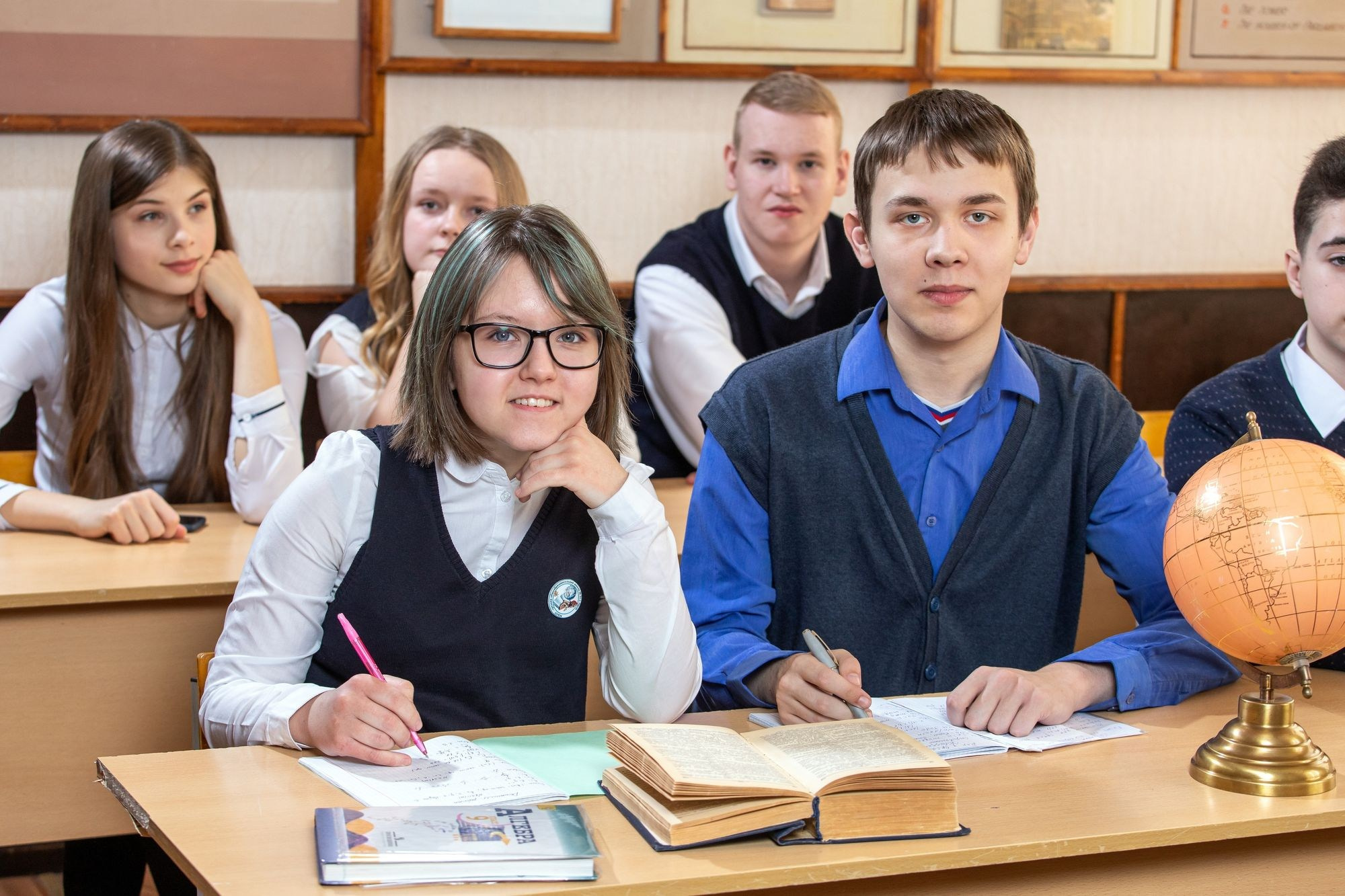 9 — 11 КЛАССЫ. Красивые выпускные альбомы в Орле