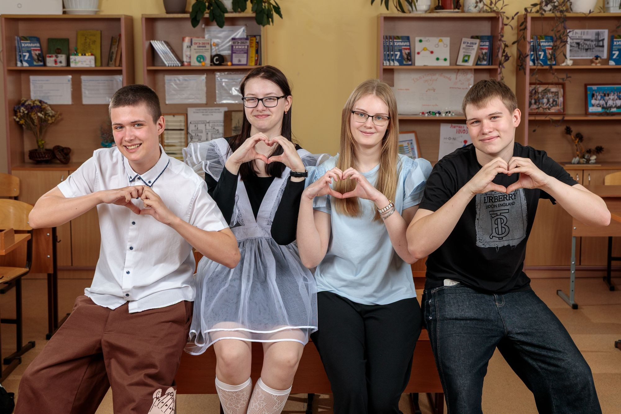 9 — 11 КЛАССЫ. Красивые выпускные альбомы в Орле