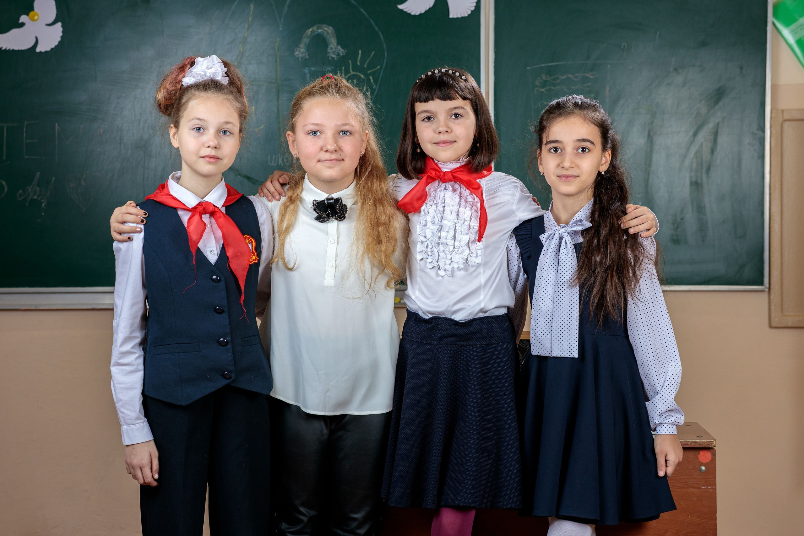 1 — 4 КЛАССЫ. Красивые выпускные альбомы в Орле
