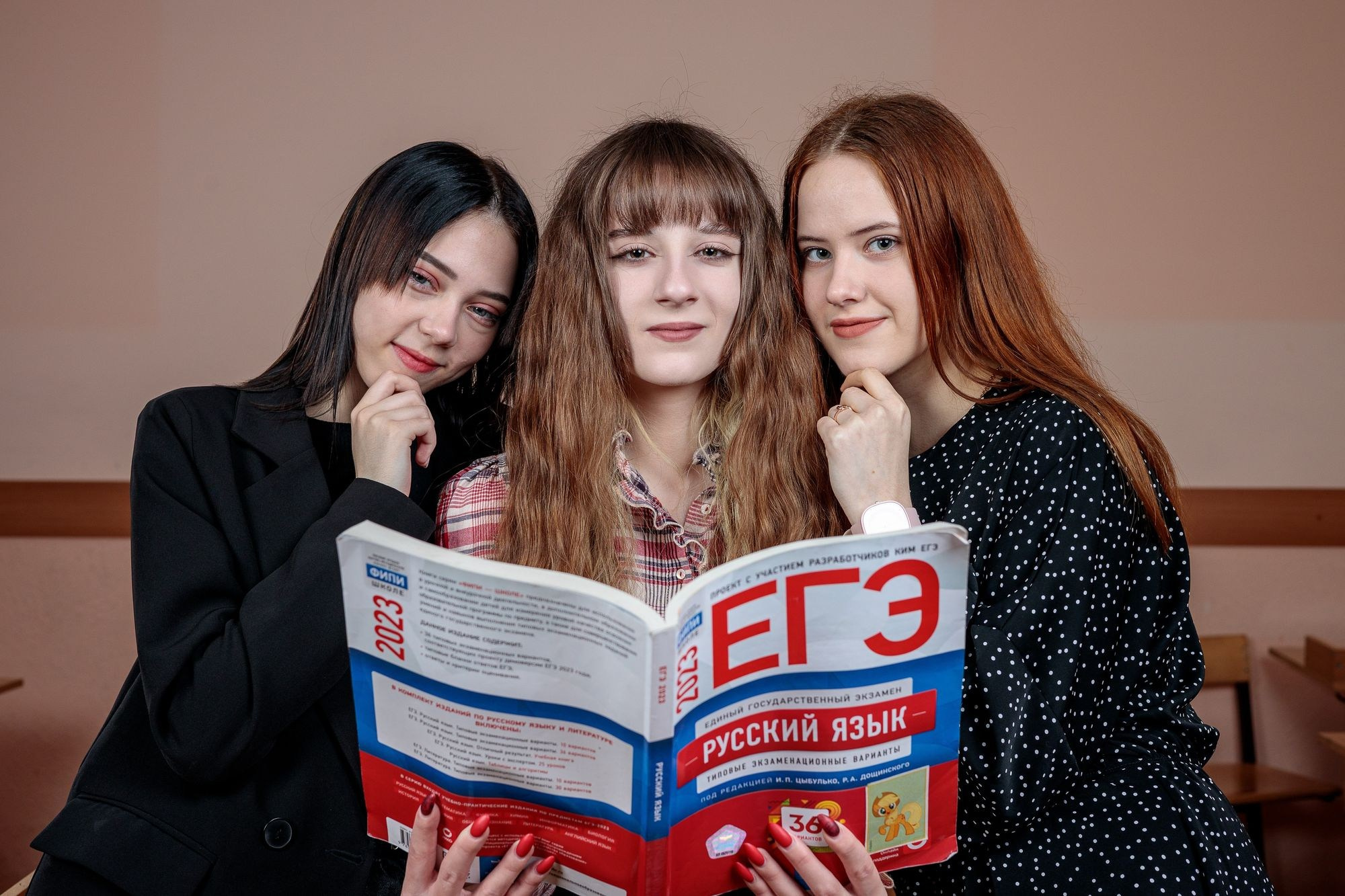 9 — 11 КЛАССЫ. Красивые выпускные альбомы в Орле