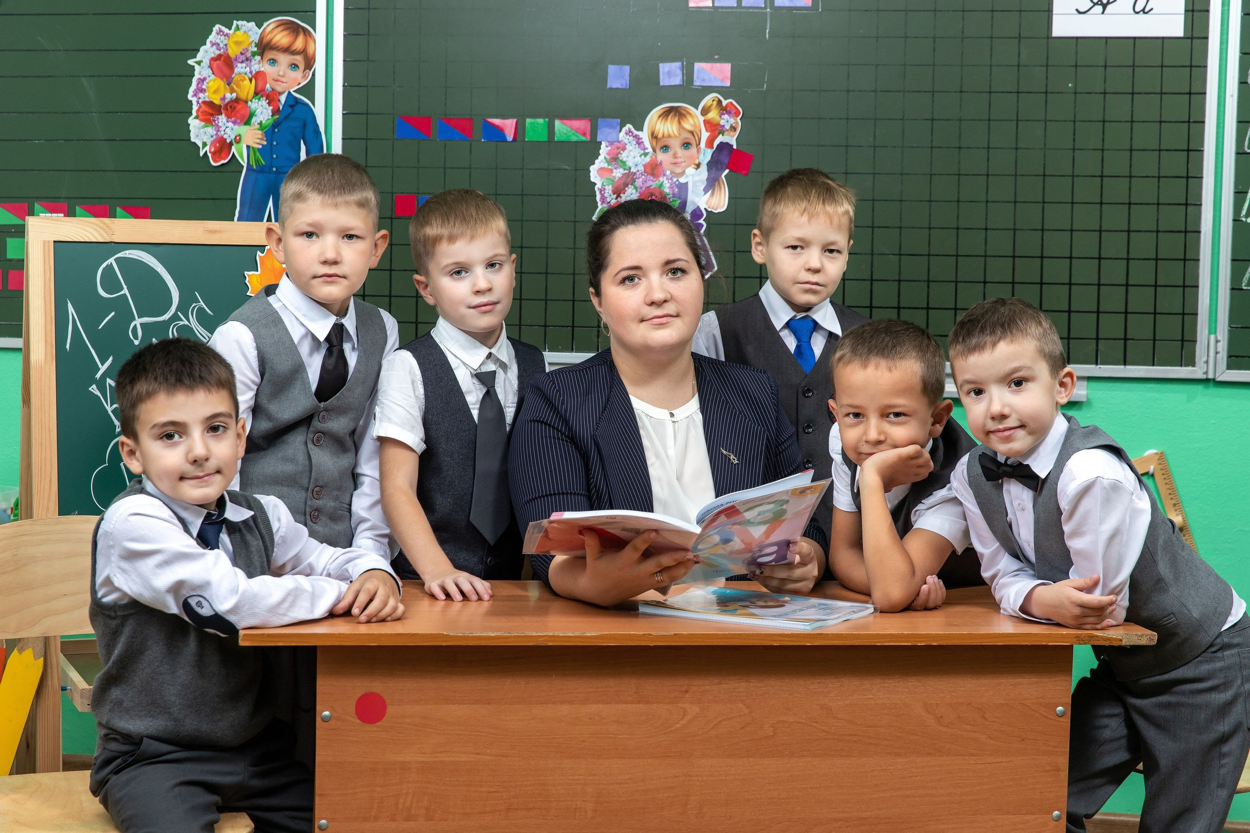1 — 4 КЛАССЫ. Красивые выпускные альбомы в Орле