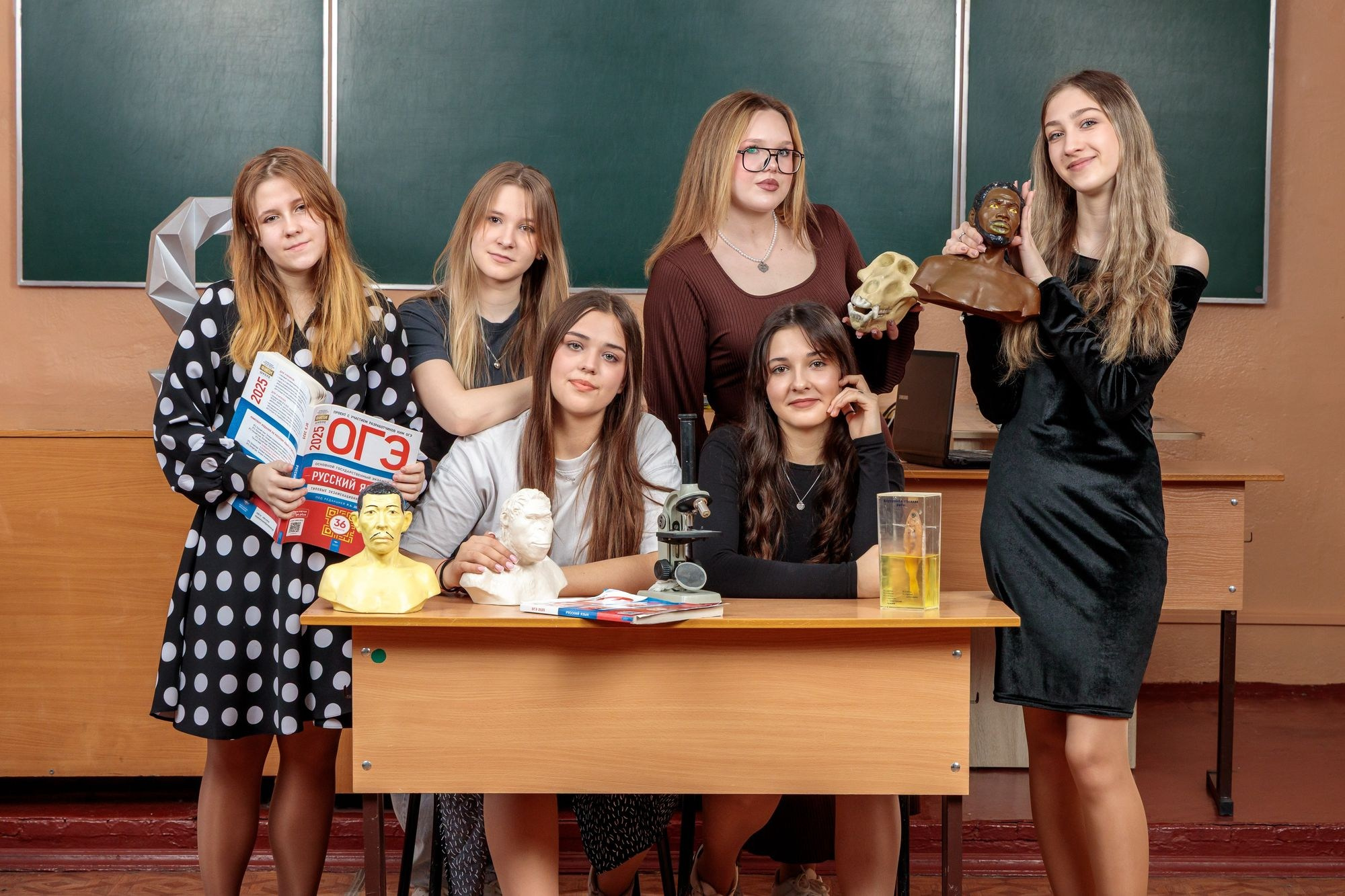 9 — 11 КЛАССЫ. Красивые выпускные альбомы в Орле