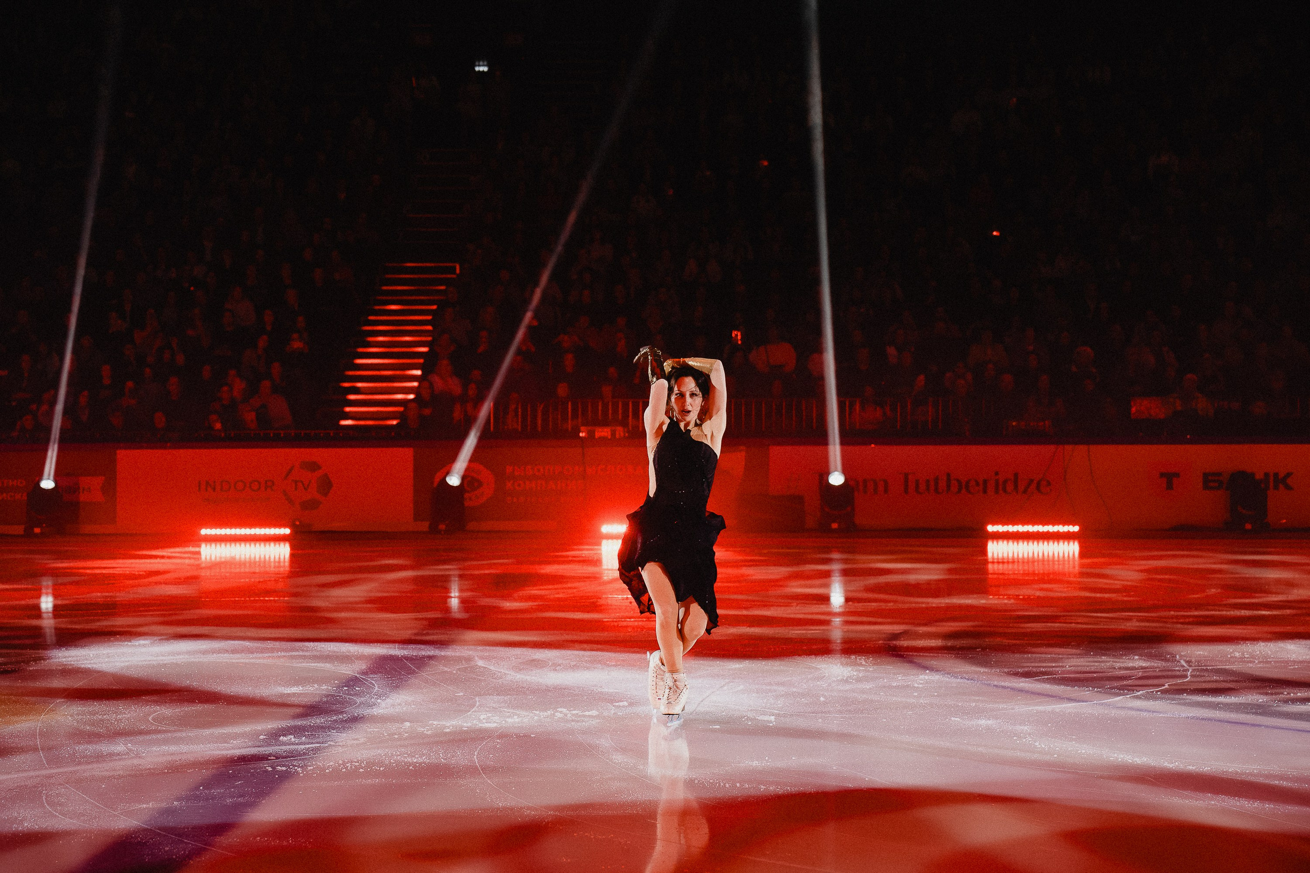 Шоу Этери Тутберидзе в Новосибирске. Воробьева Ксения — Спортивный и танцевальный фотограф Новосибирск