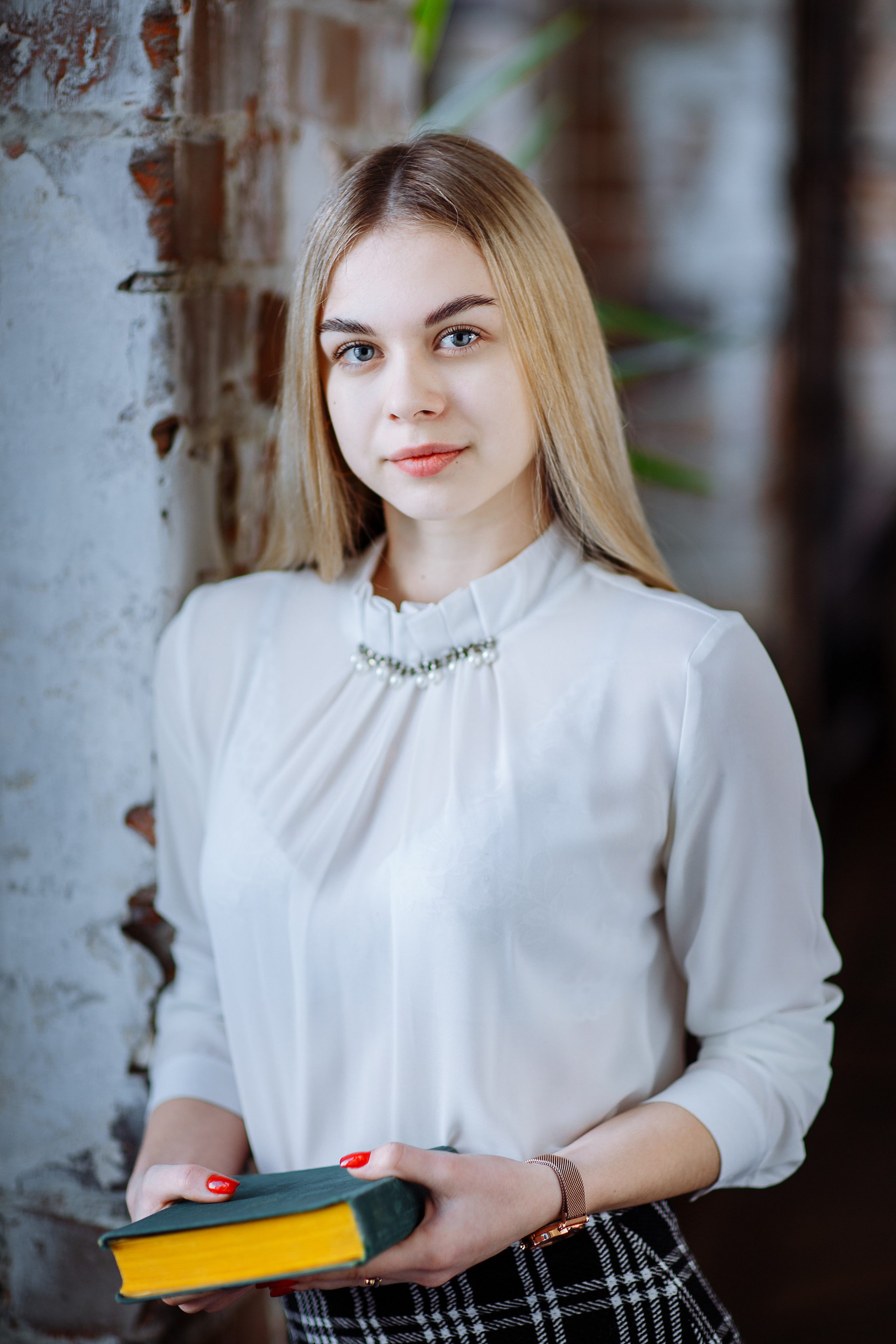 Старшая школа. Выпускные школьные фотоальбомы для школ и детских садов в Волгограде и Волжском