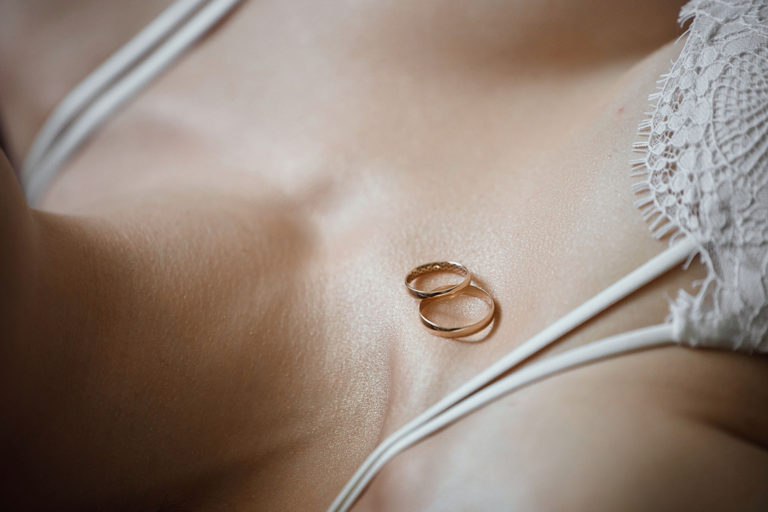 Свадебная фотосессия Дмитрия и Виты на Поклонной горе в парке Победы Москвы