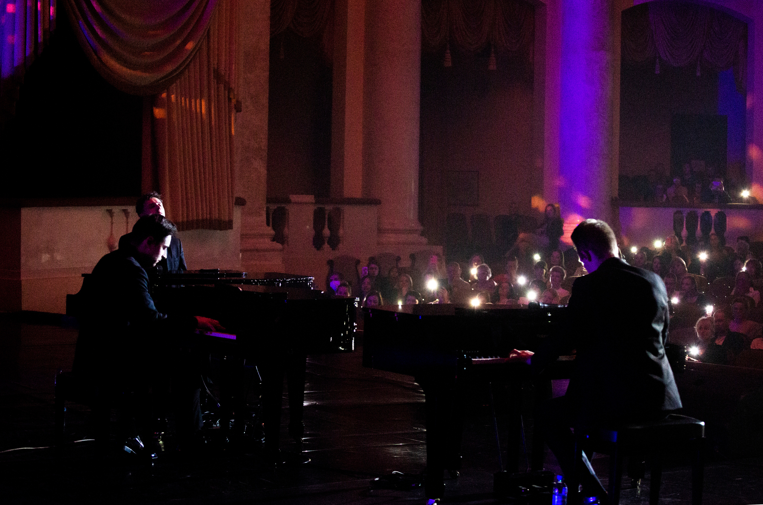 Шоу трёх роялей на сцене Зимнего театра. Фотограф в Сочи Юрий Шептаев