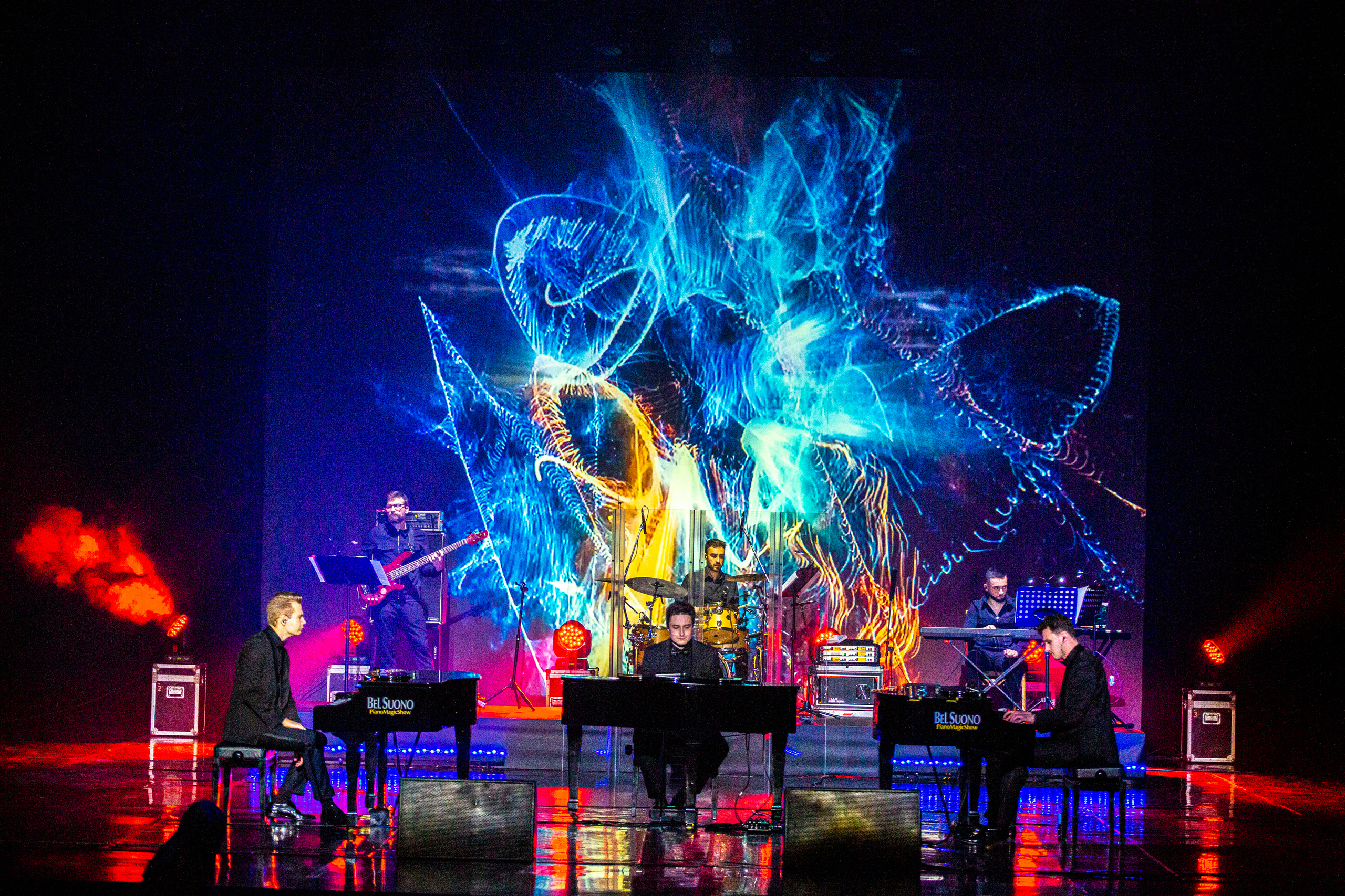 Шоу трёх роялей на сцене Зимнего театра. Фотограф в Сочи Юрий Шептаев