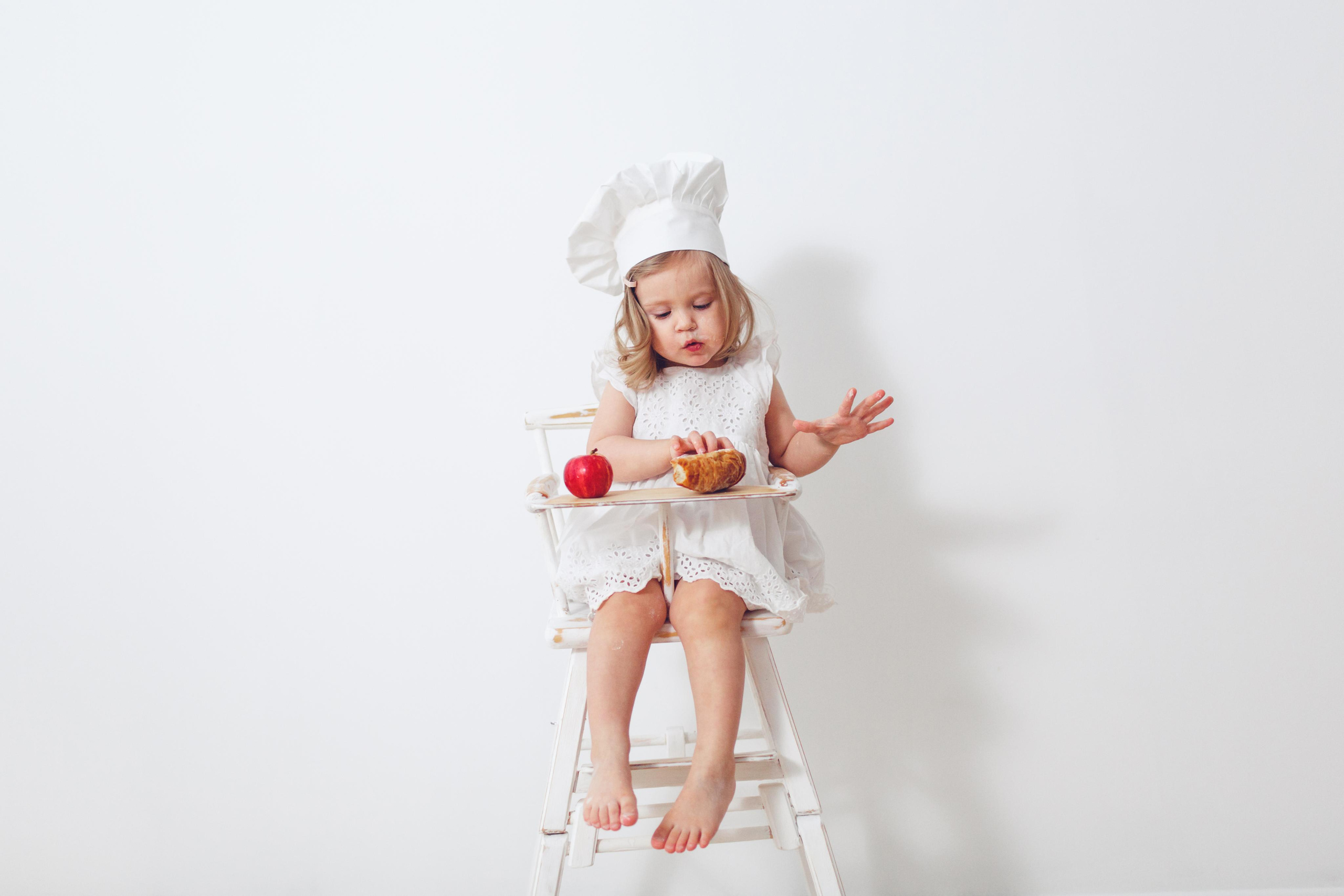 Фотосессия «Поваренок» на 2 года. Детская фотостудия «Лиммеридж» в Санкт-Петербурге