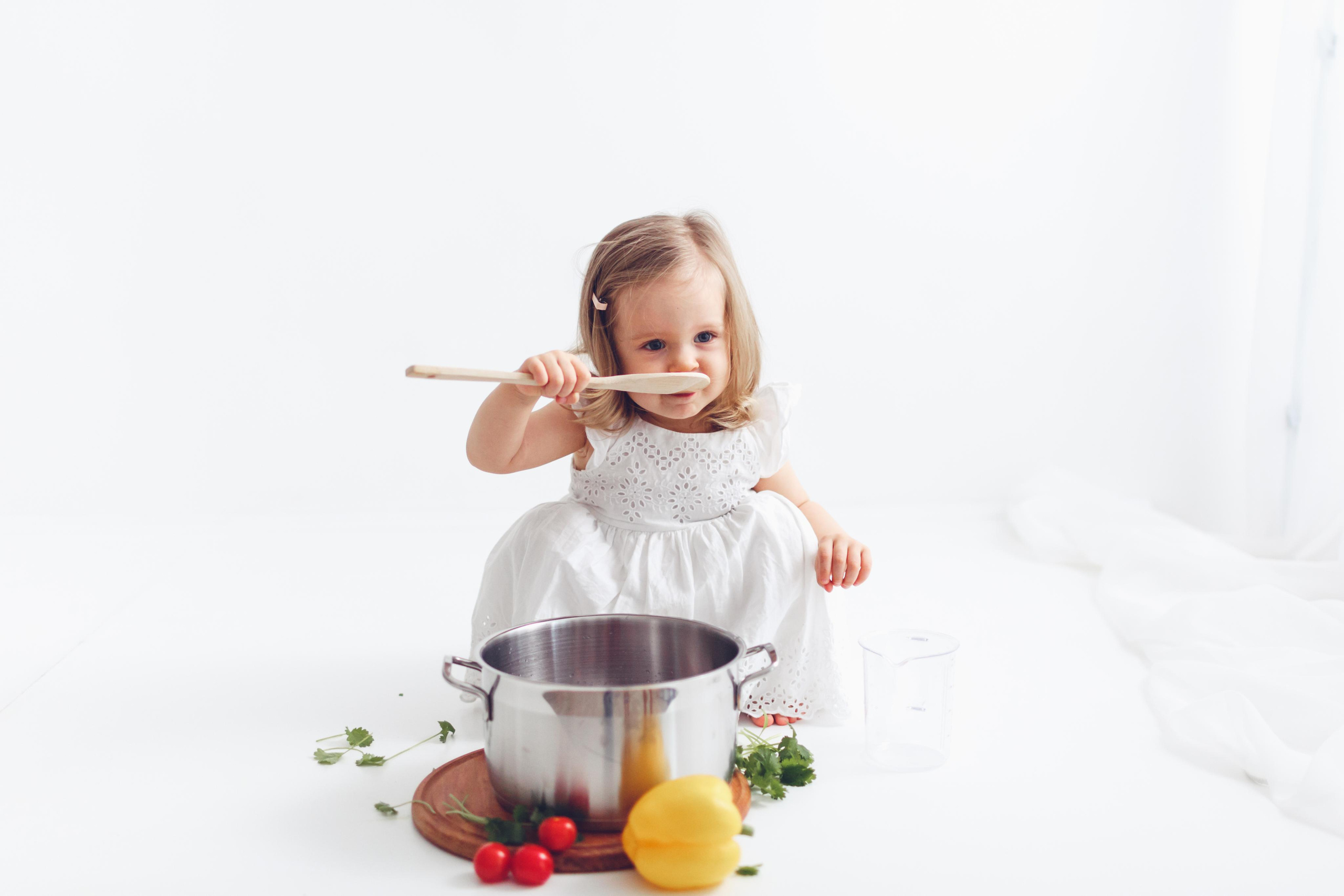 Фотосессия «Поваренок» на 2 года. Детская фотостудия «Лиммеридж» в Санкт-Петербурге