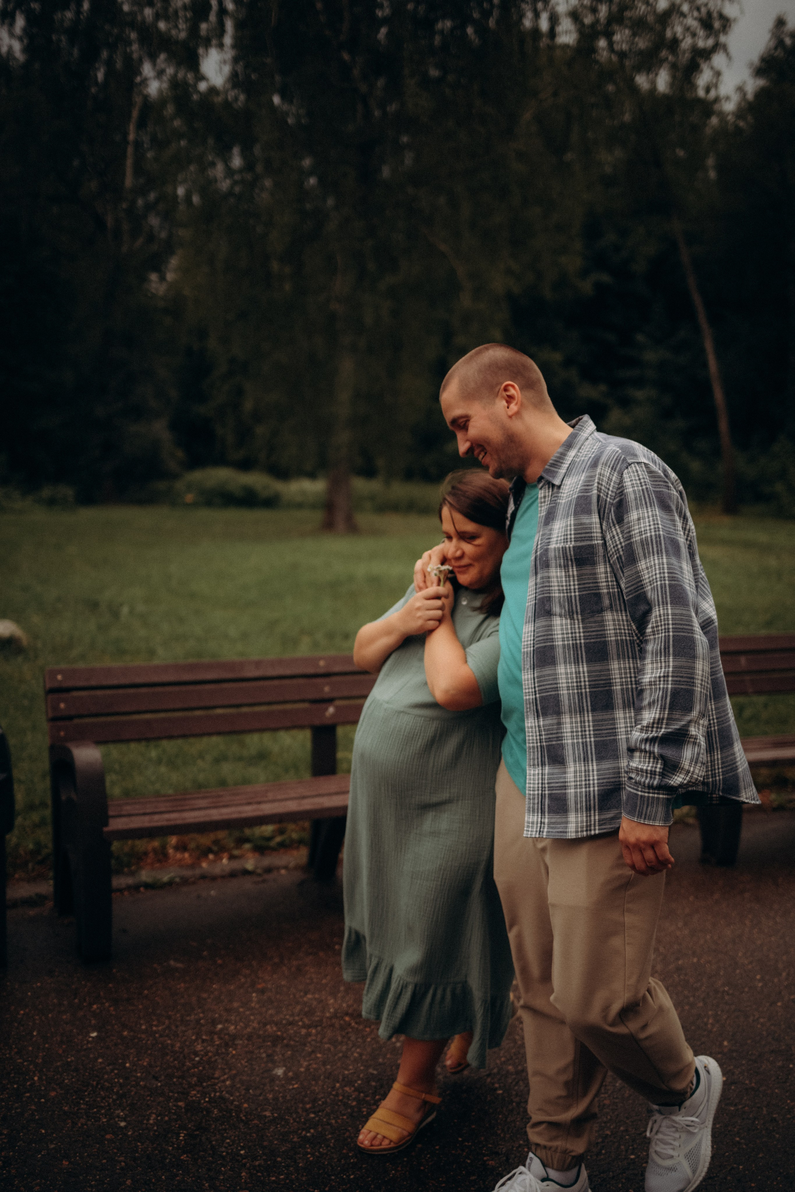 Беременная прогулка в парке. Иза и Сережа. Семейный фотограф в Москве и Люберцах Юлия Гуськова