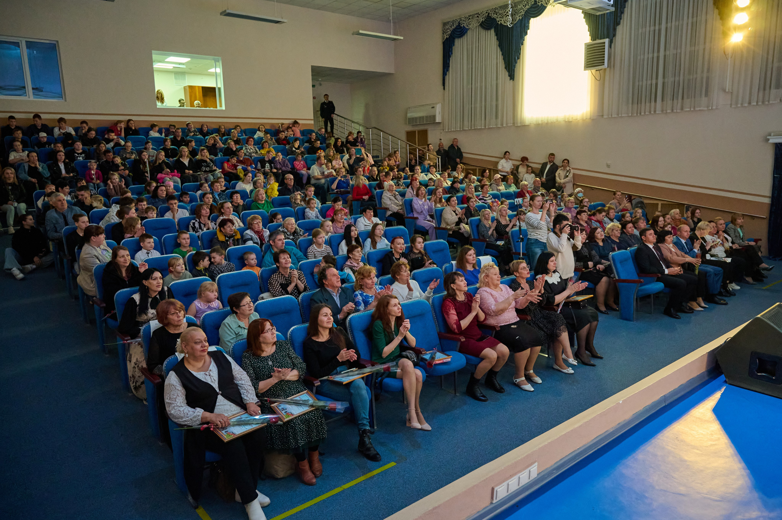 8 марта Марьина роща. Жизнь курорта Кабардинка в фотографиях