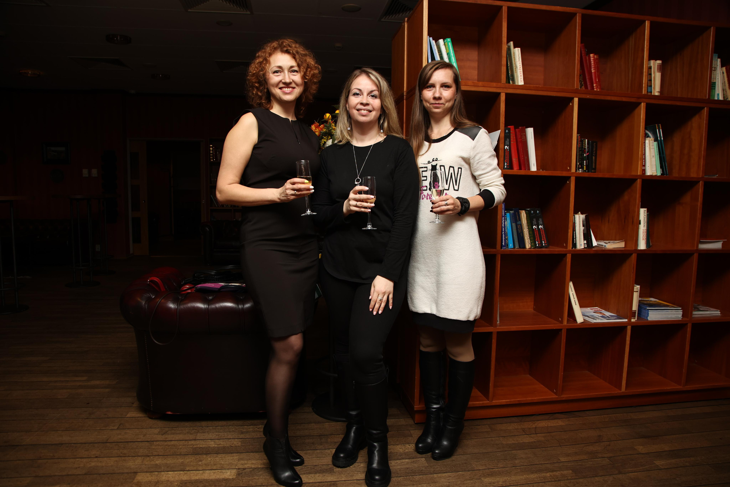 1й выпуск FloFaq. Maria Poleshchuk, commercial photographer in Sydney